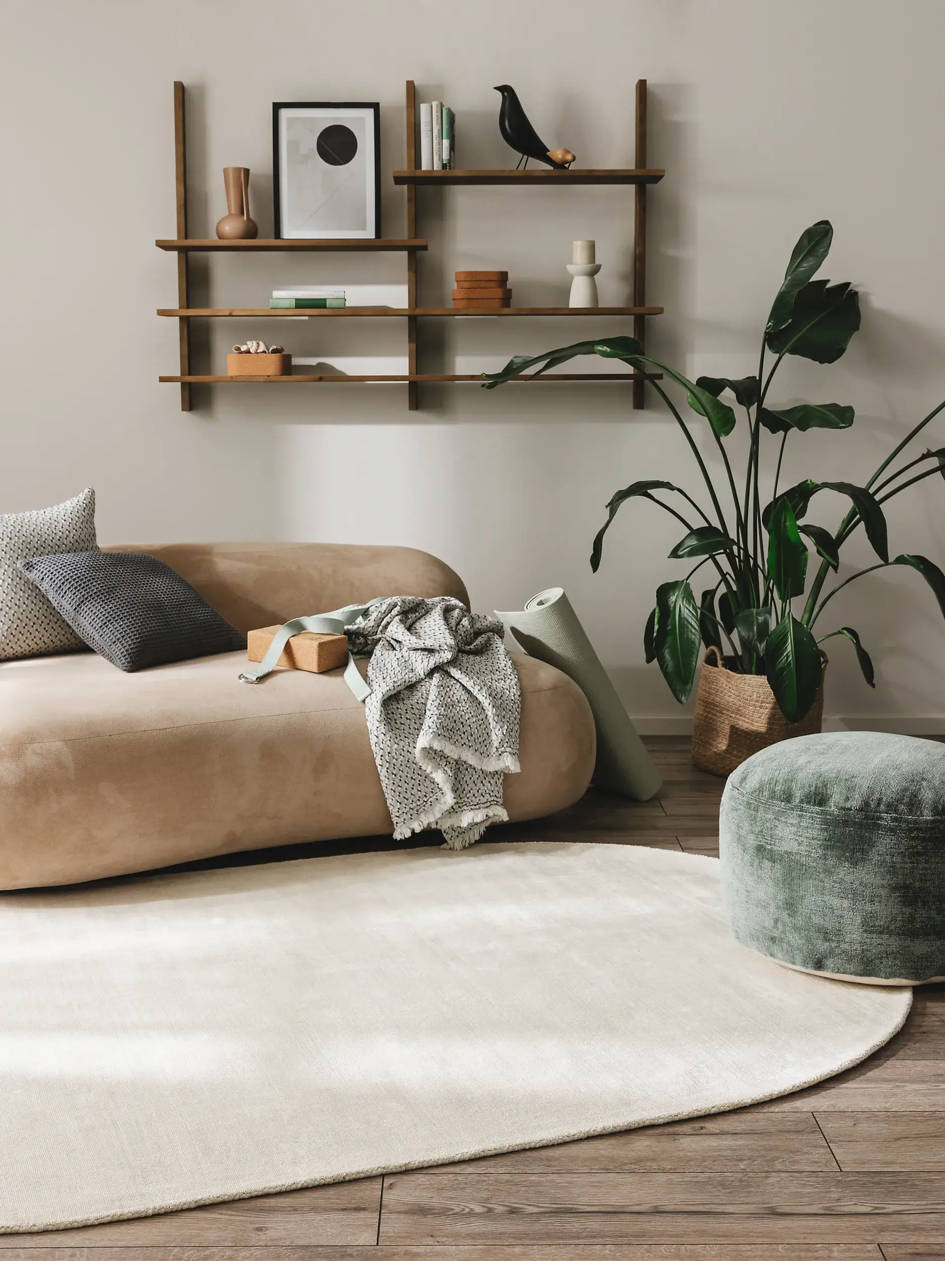 Teppich aus 100% Viskose in Beige mit 100% Viskose hohem Flor von benuta Pure