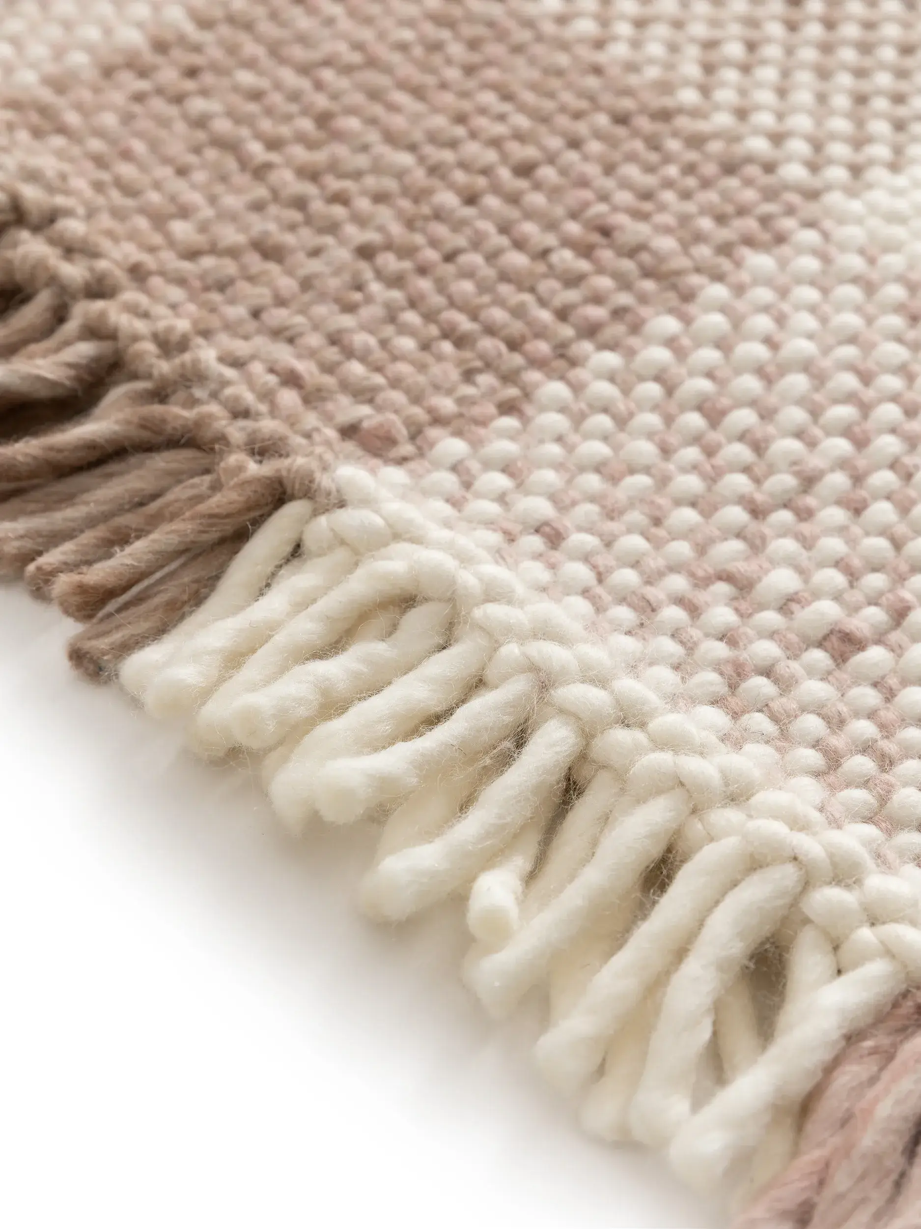 Alfombra de 100% Lana en Beige con un pelo de {{Placeholder_Pile Height}} de altura de Lytte