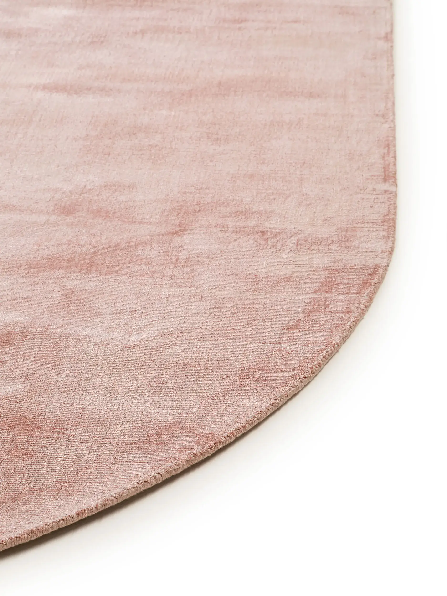Teppich Nova aus 100% Viskose in Rosa von benuta Pure