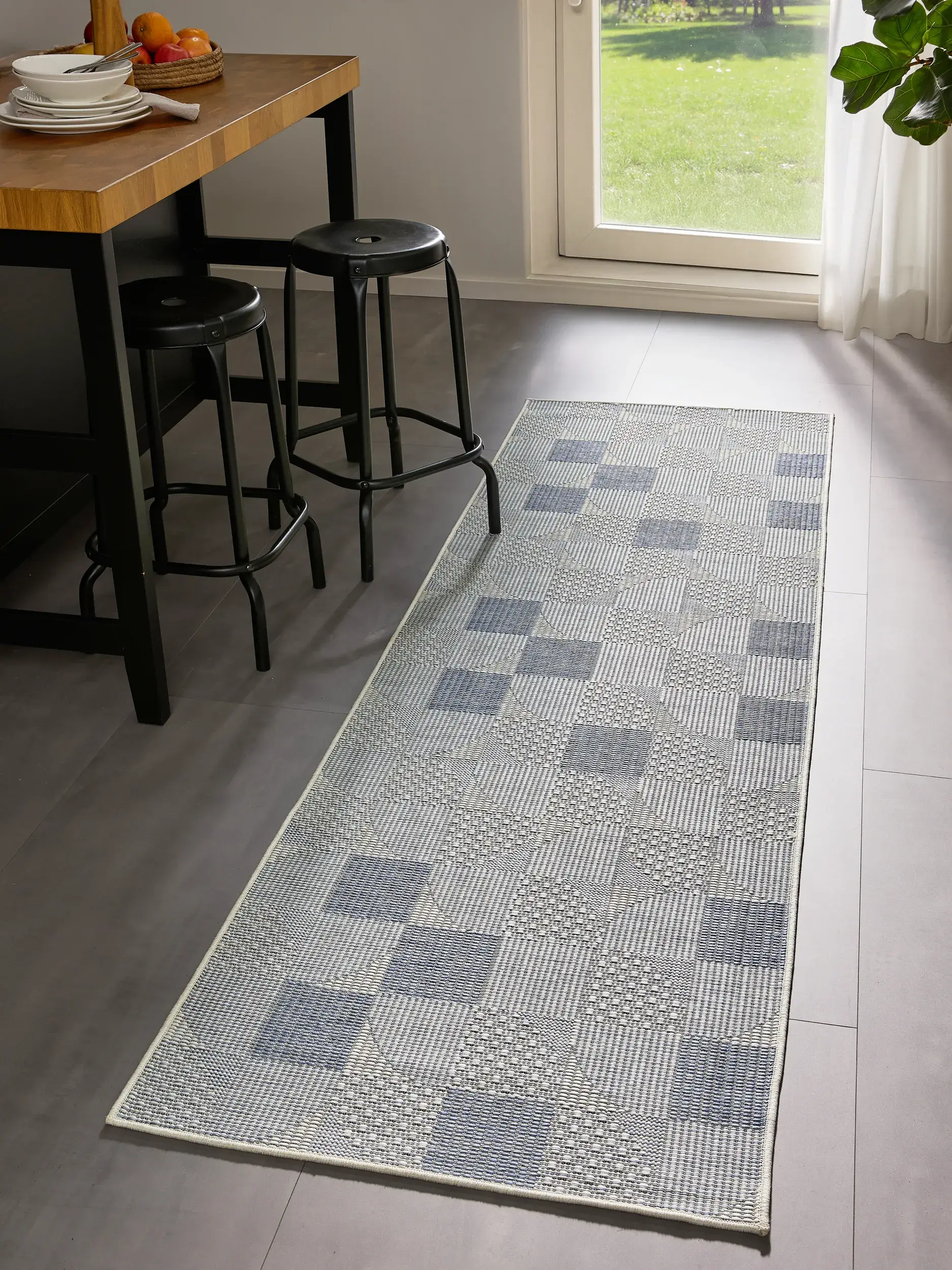 Rug Bronco made of 100% Polypropylen in  by benuta Nest