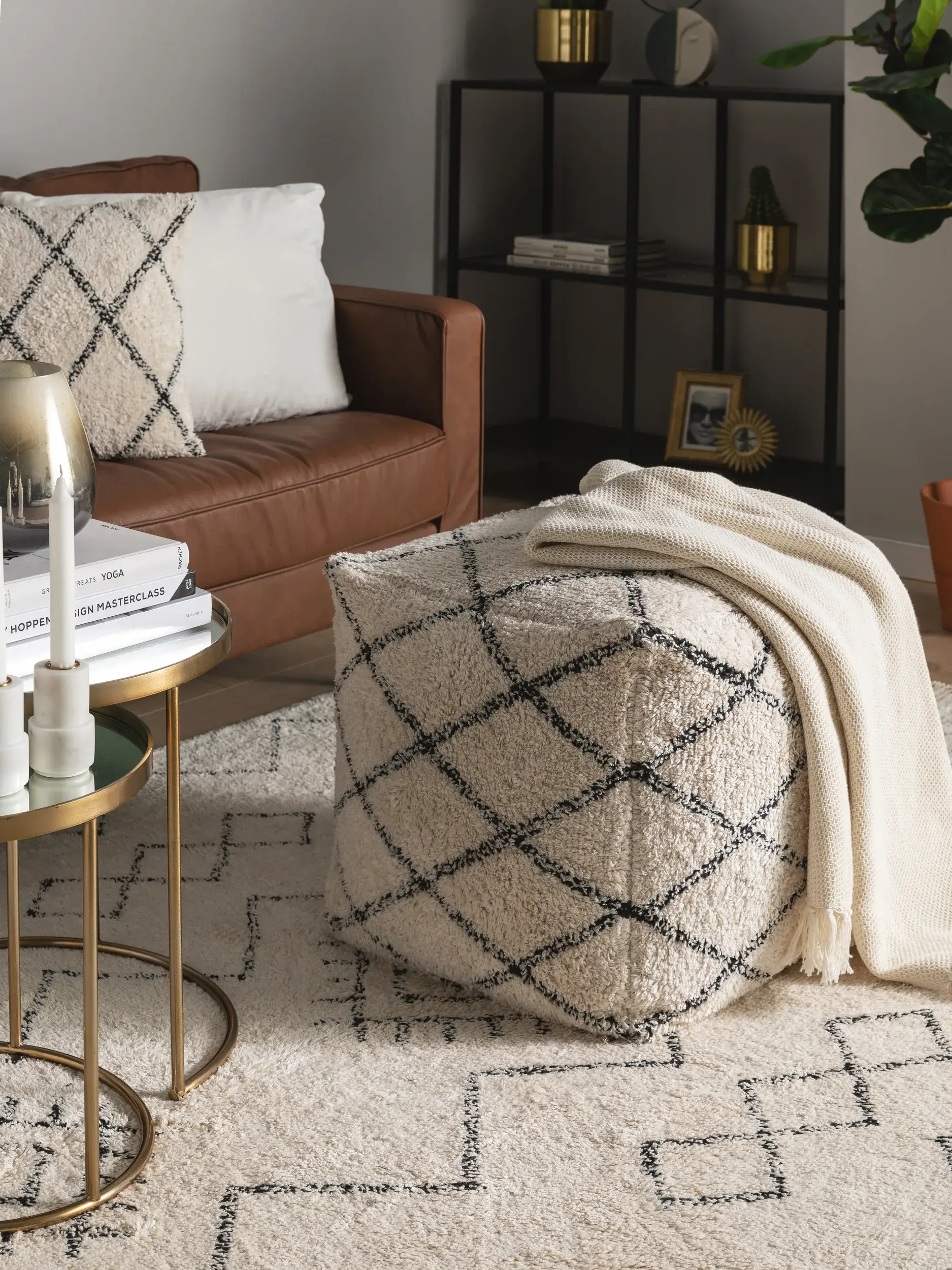 Pouf Naomi Cream fra 