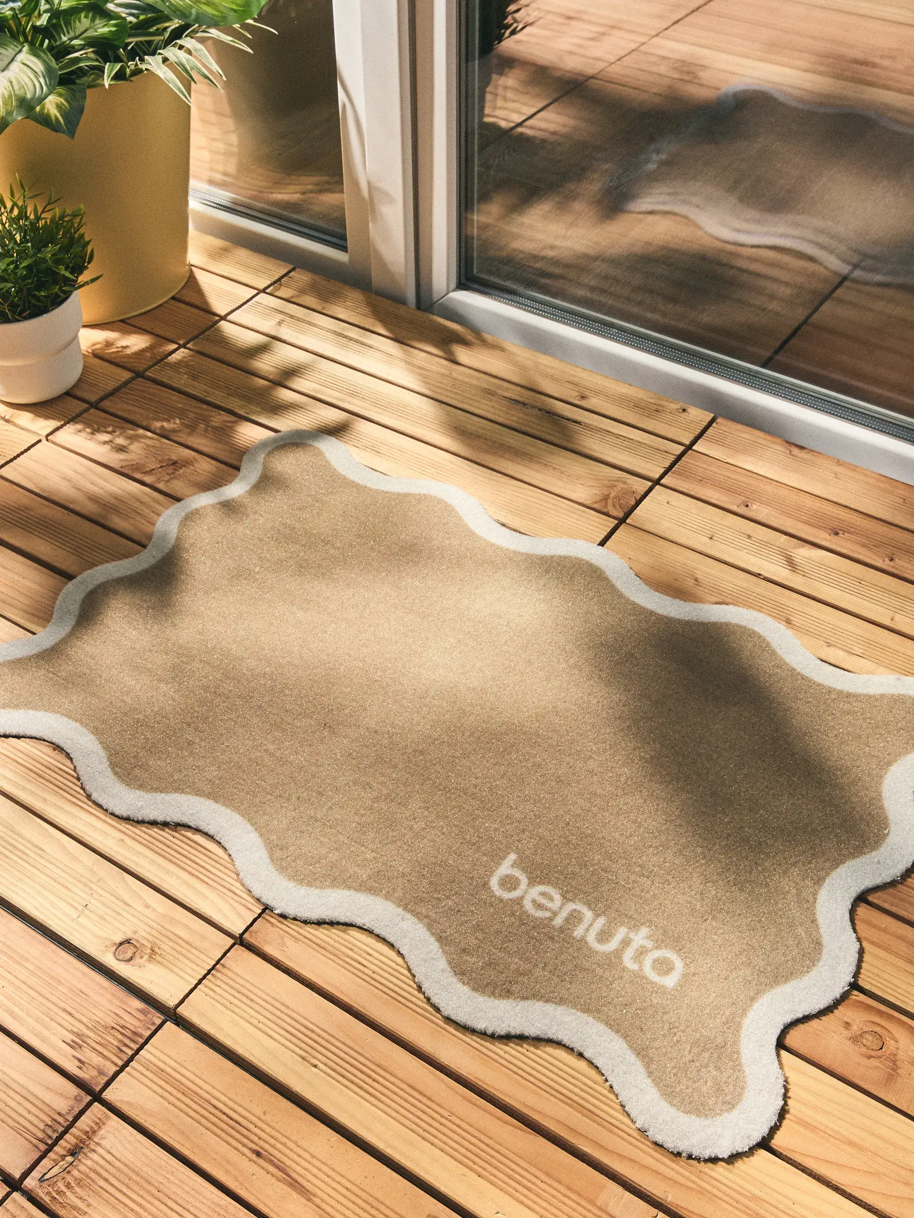 Wycieraczka Curl jasnobrązowy im Design Obramowanie aus 100% Poliester (PET recyklingowany) von benuta