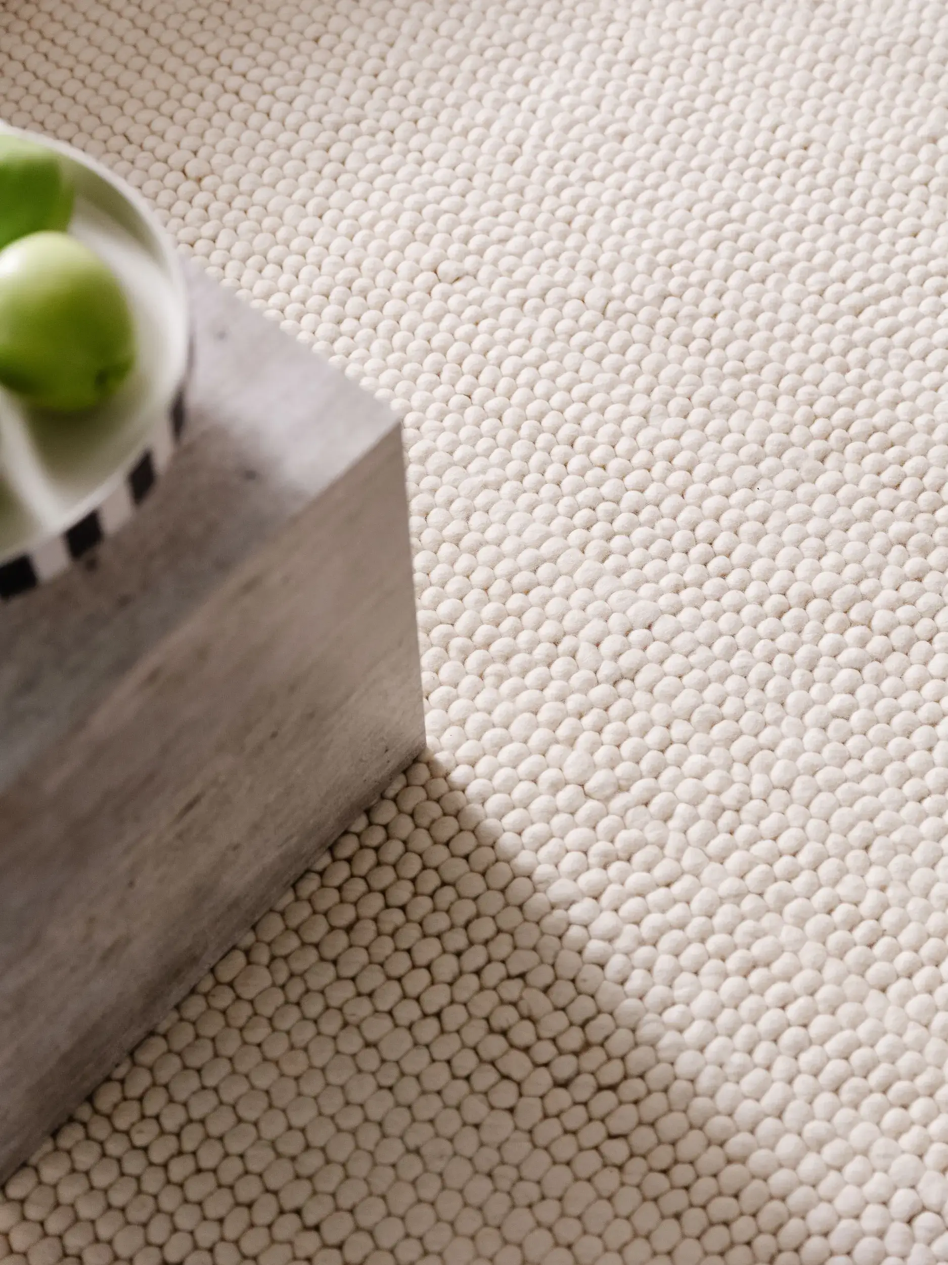Teppich aus 70% Wolle, 30% Polyester in Beige mit 70% Wolle, 30% Polyester hohem Flor von benuta Pure