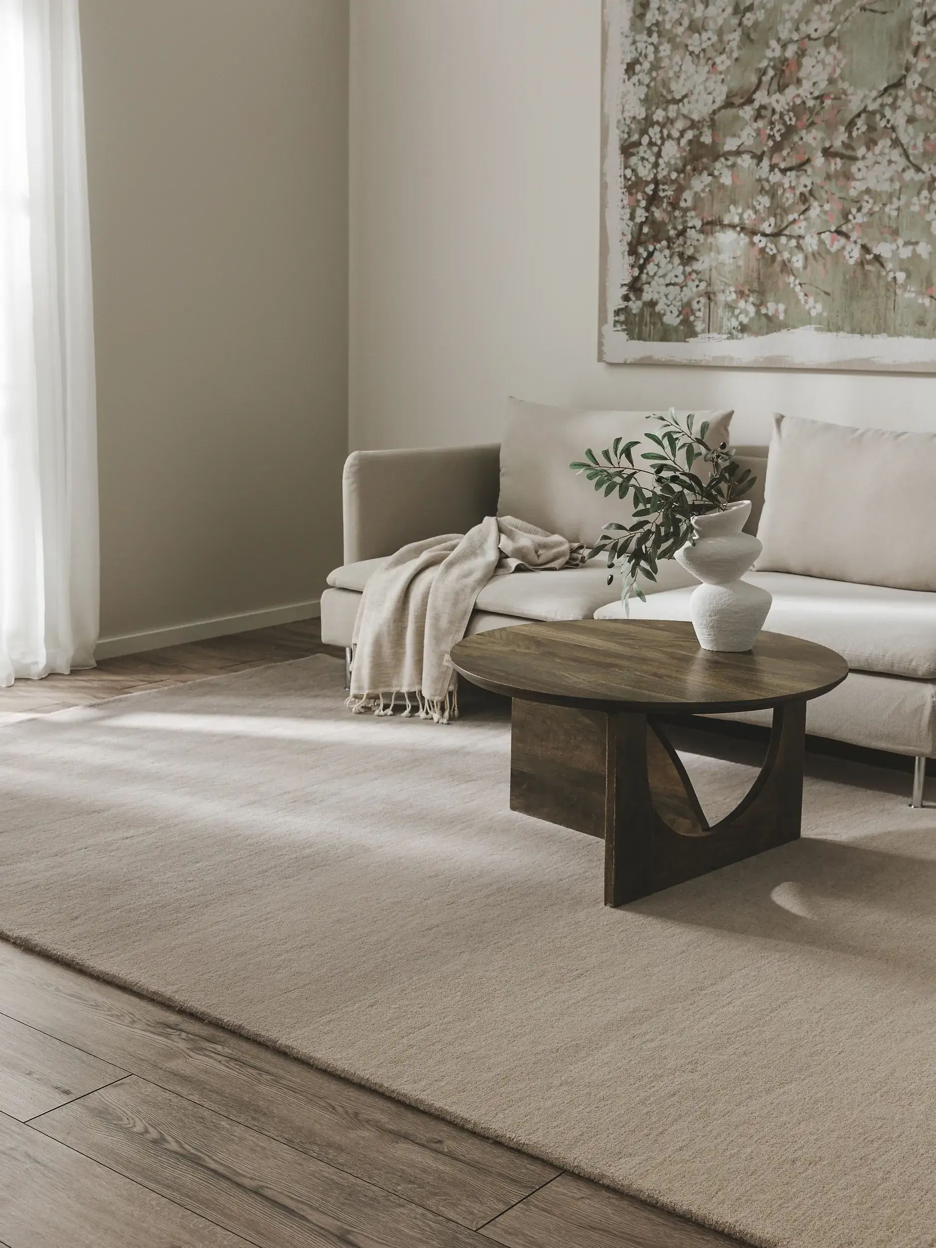 Teppich aus 100% Wolle in Beige mit 100% Wolle hohem Flor von benuta Pure