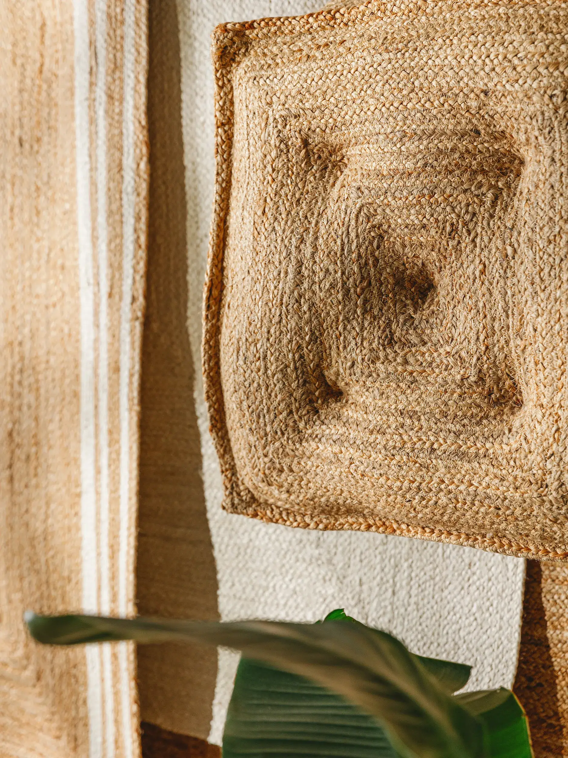 Coussin de sol Jutta Marron clair en motif Uni en 80% Jute, 20% Coton de benuta pure