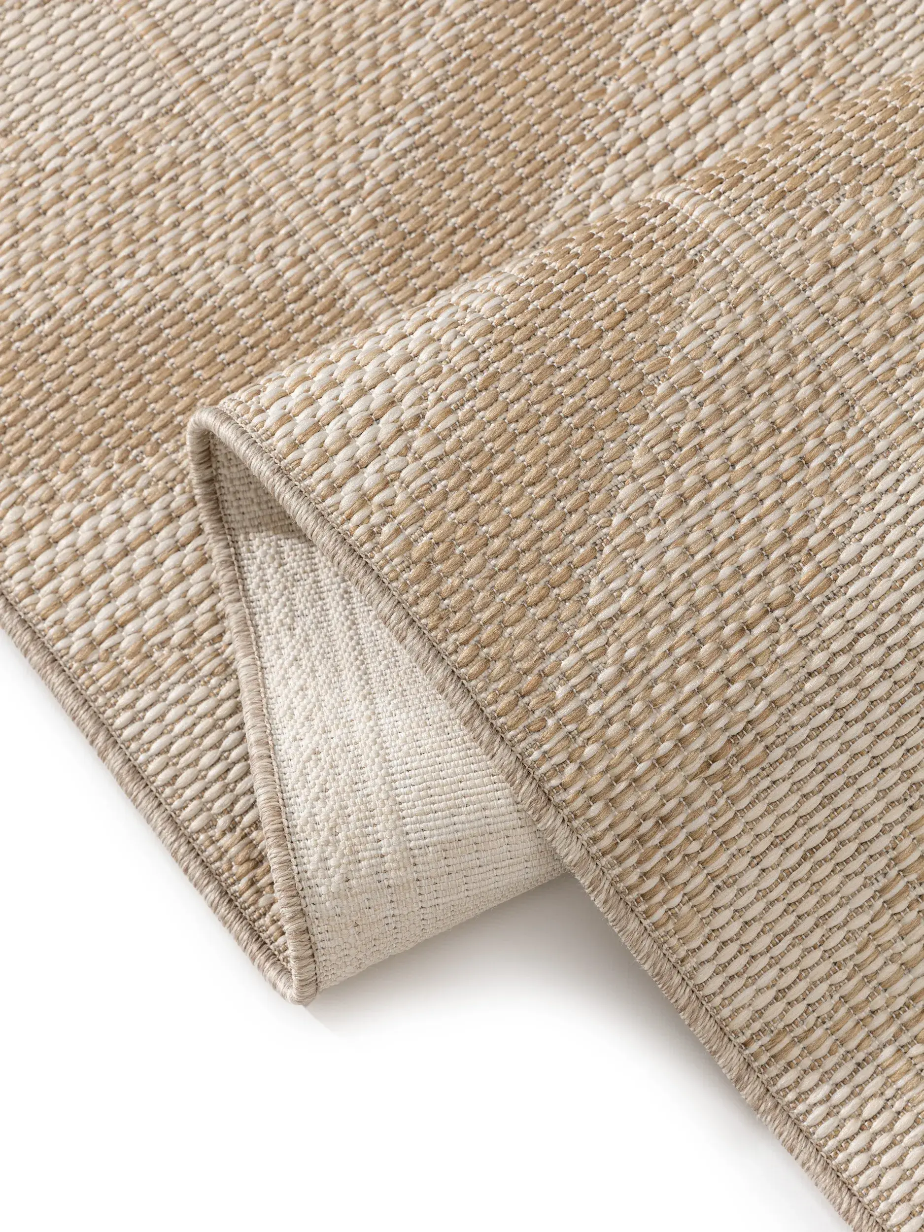 Rug made of 100% Polypropylen in White with a 100% Polypropylen high pile by benuta Nest