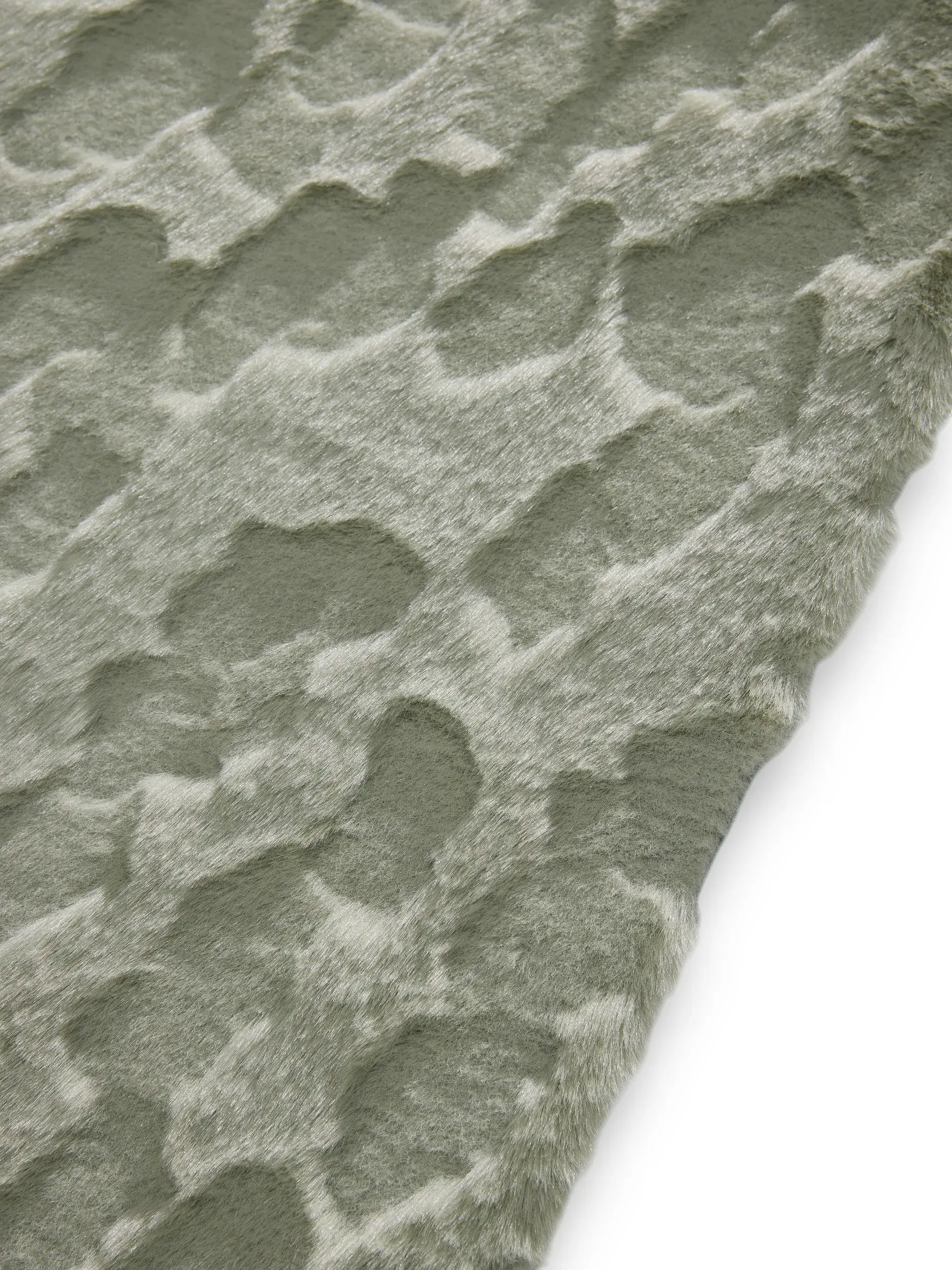 Rug made of 100% Polyester in Grün with a 100% Polyester high pile by benuta Pop
