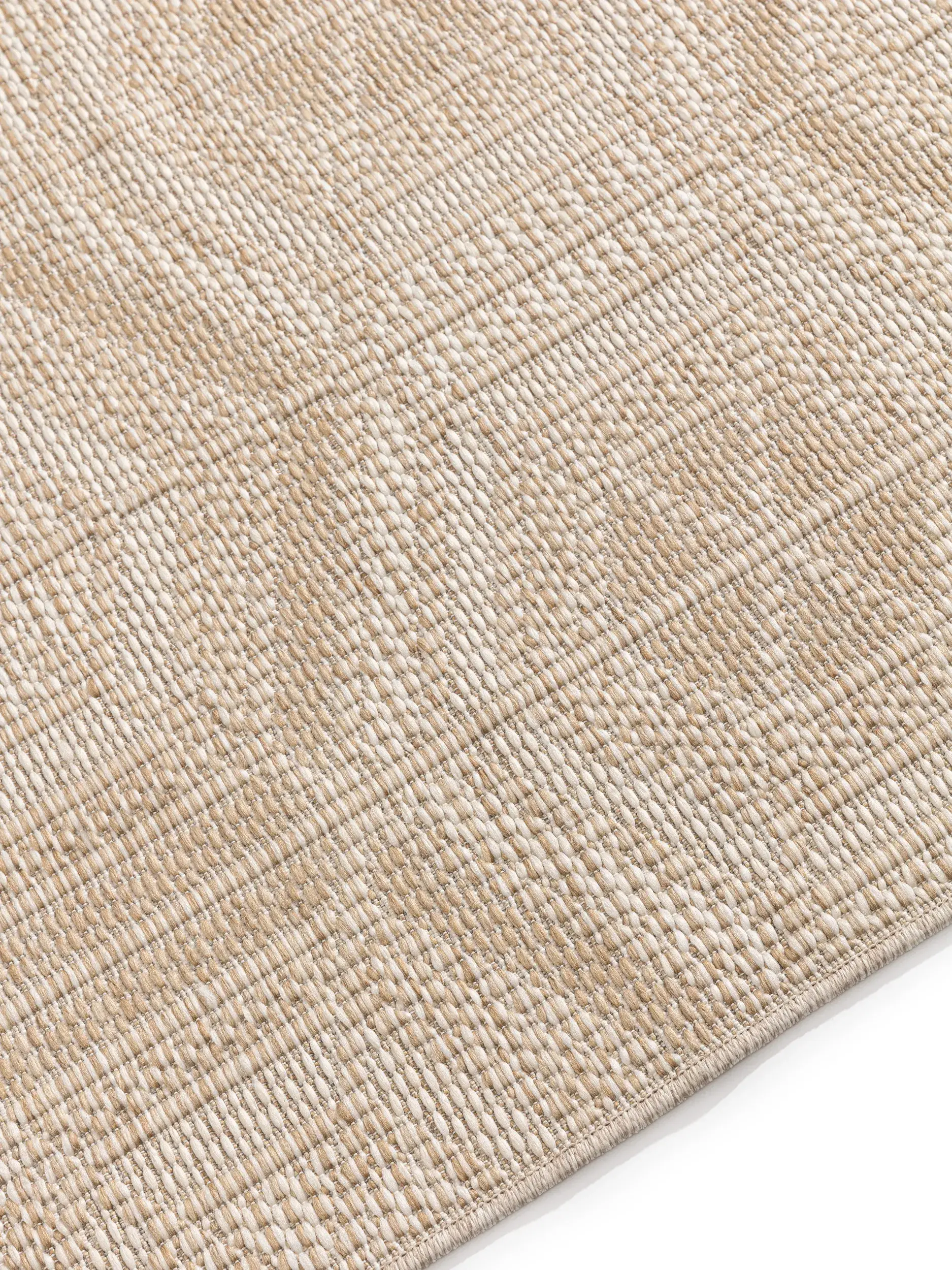 Rug made of 100% Polypropylen in White with a 100% Polypropylen high pile by benuta Nest