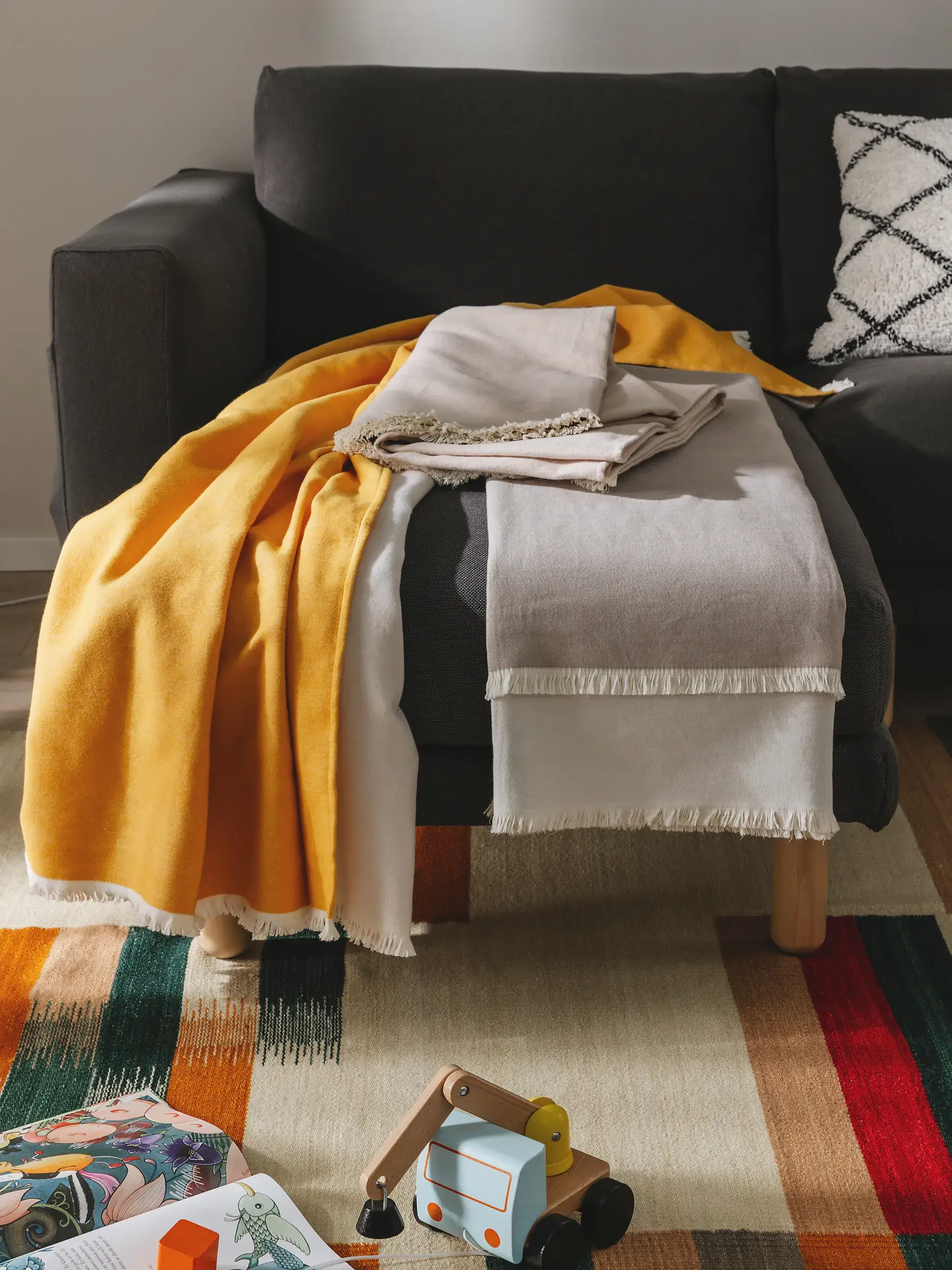 Baumwolldecke Luca Cream im Design  aus  von benuta Nest