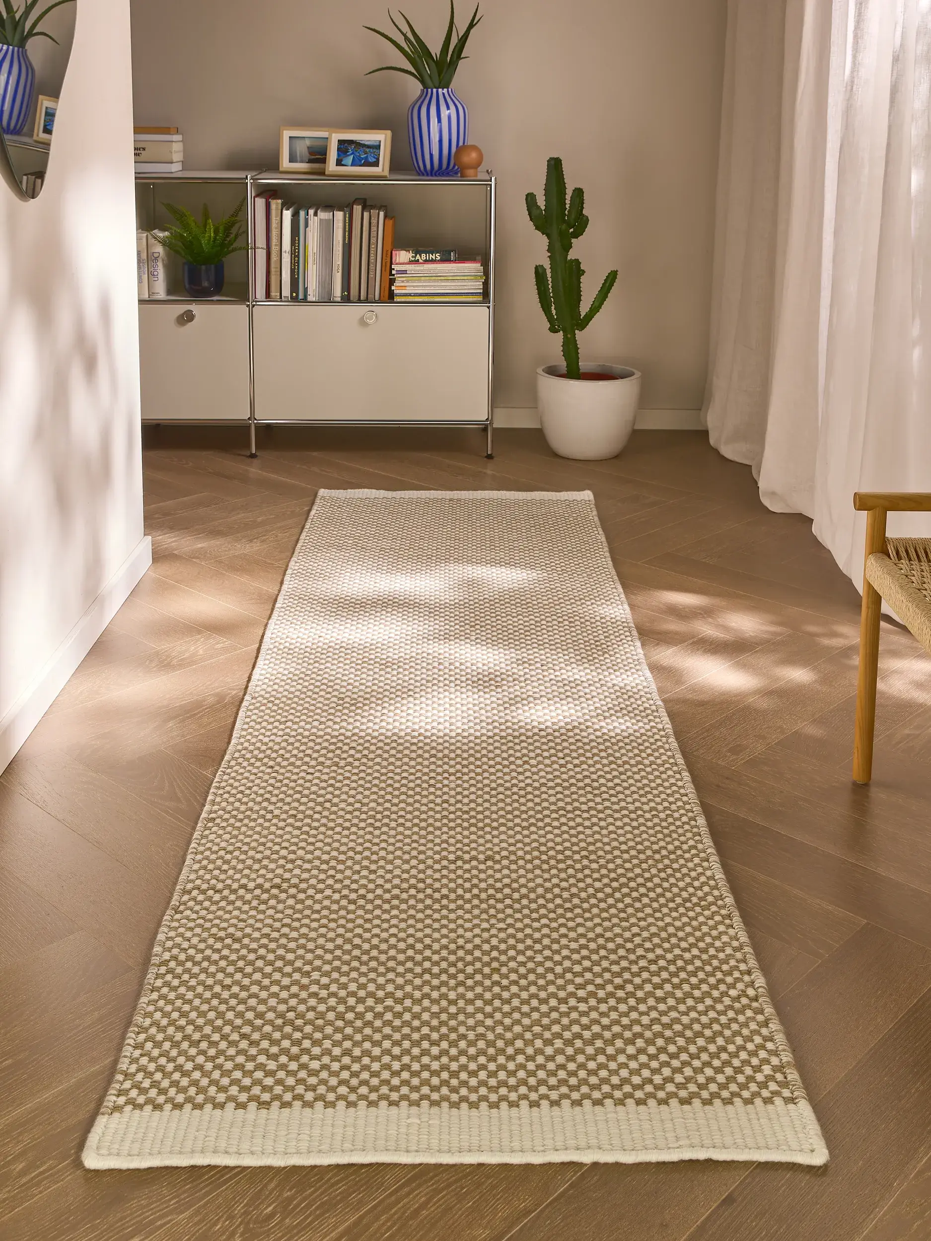 Teppich aus 100% Wolle (aus Neuseeland) in Beige mit 100% Wolle (aus Neuseeland) hohem Flor von benuta Pure