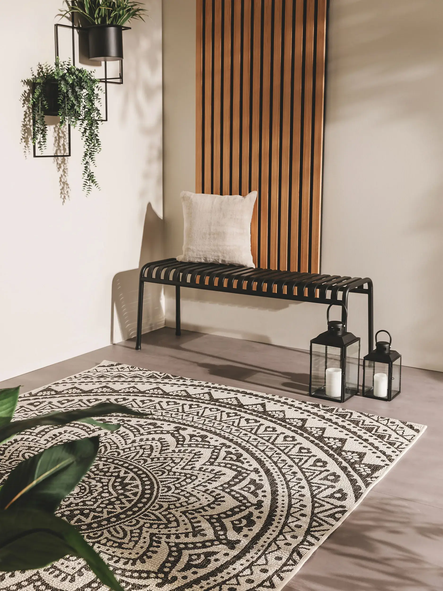 Rug made of 100% Polypropylen in Schwarz/Weiß with a 100% Polypropylen high pile by benuta Nest