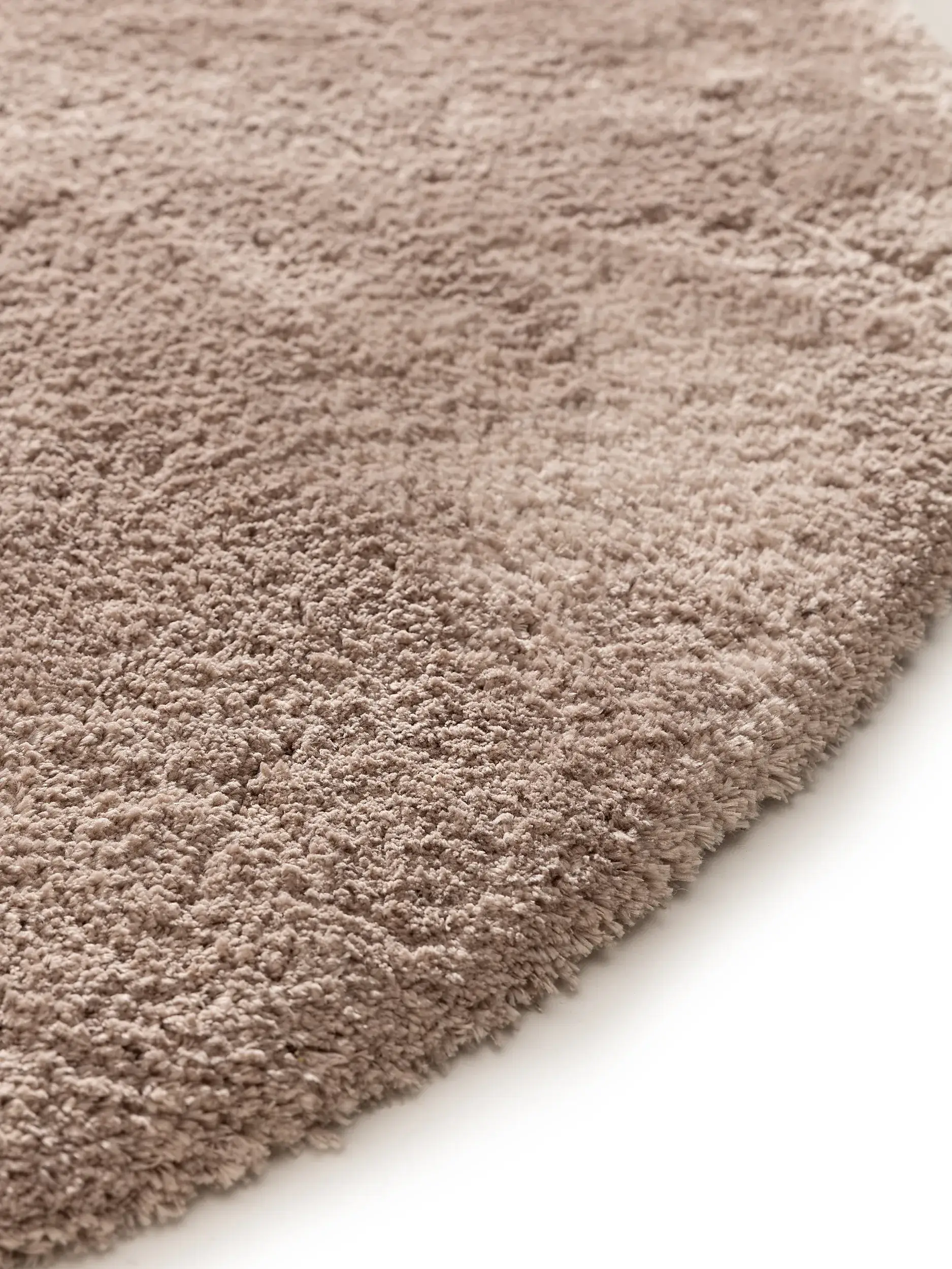 Teppich aus 100% Polyester in Taupe mit 100% Polyester hohem Flor von benuta Nest