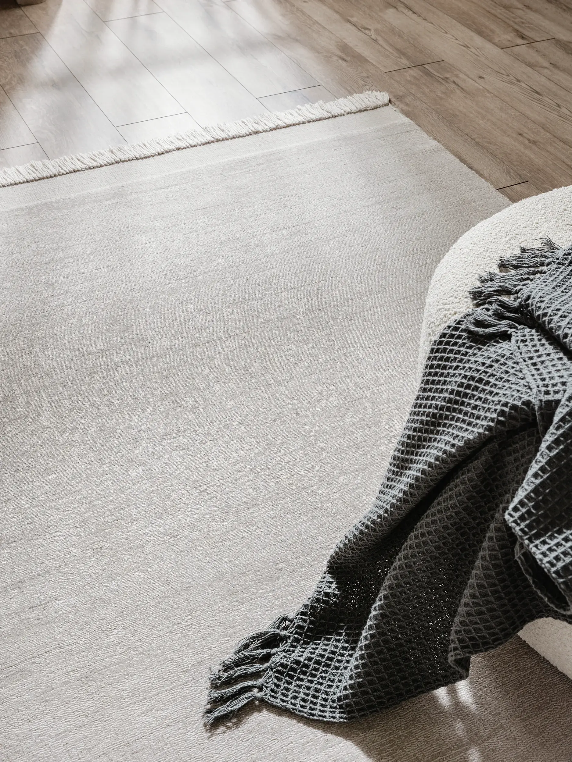 Tapis en 80% Polyester, 20% Coton en Gris avec une pile de 80% Polyester, 20% Coton de hauteur de benuta pure