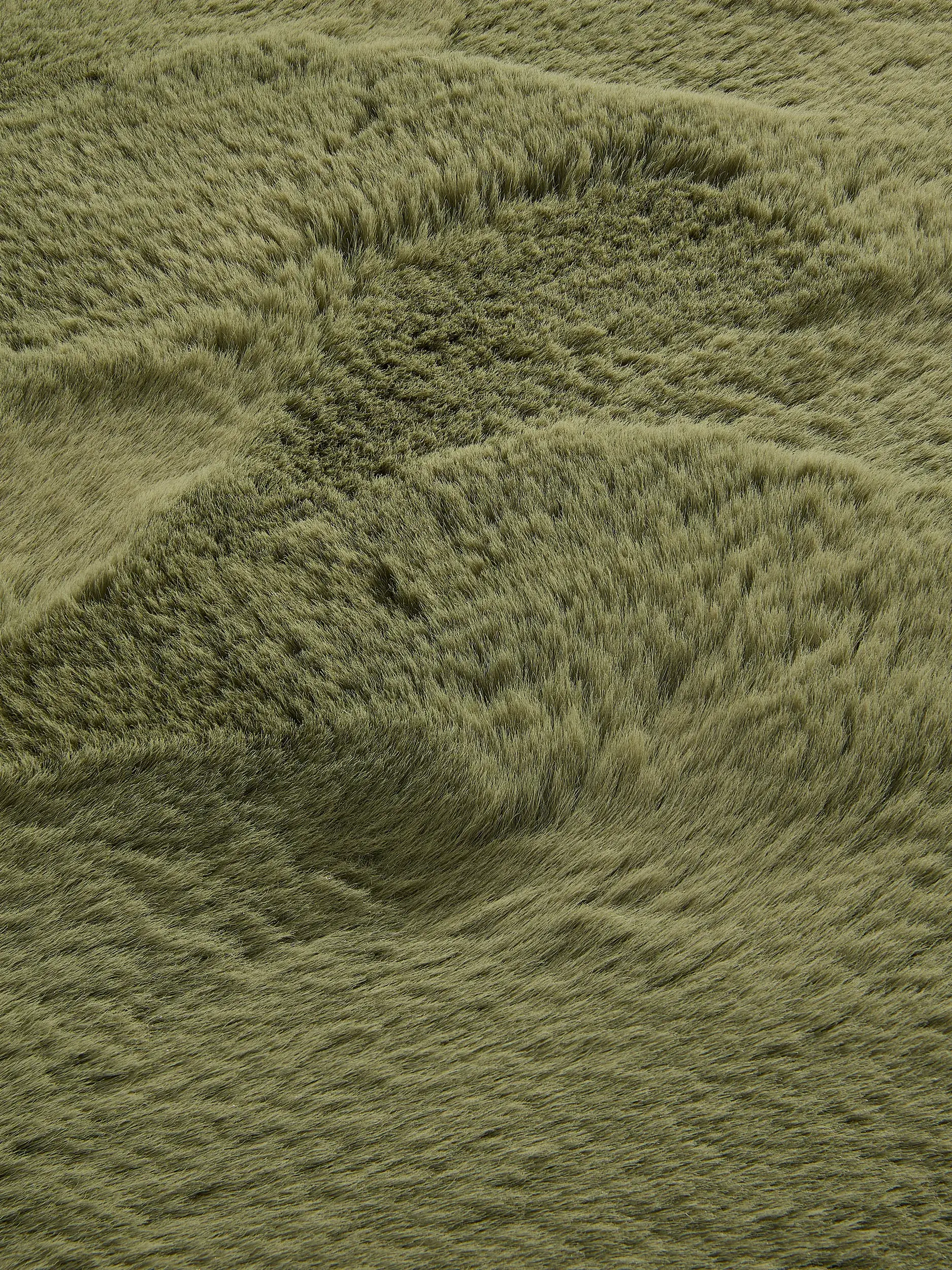 Rug Dave made of 100% Polyester in Green by benuta Nest