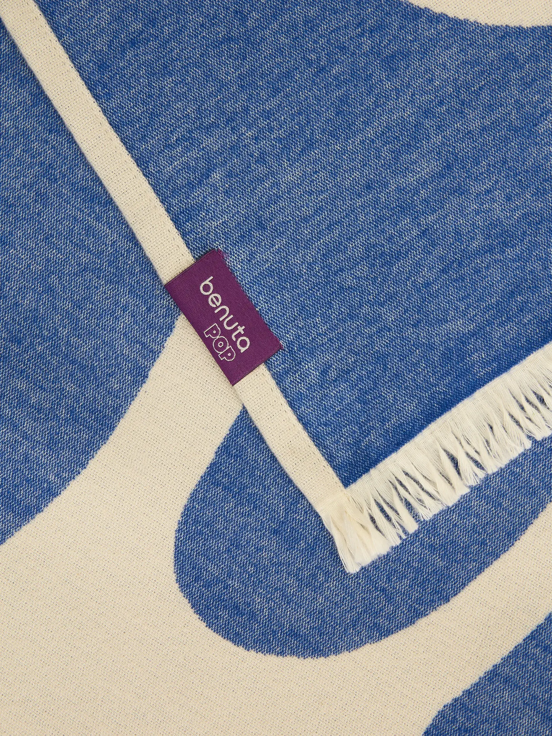 Baumwolldecke Jacky Blau von benuta Pop