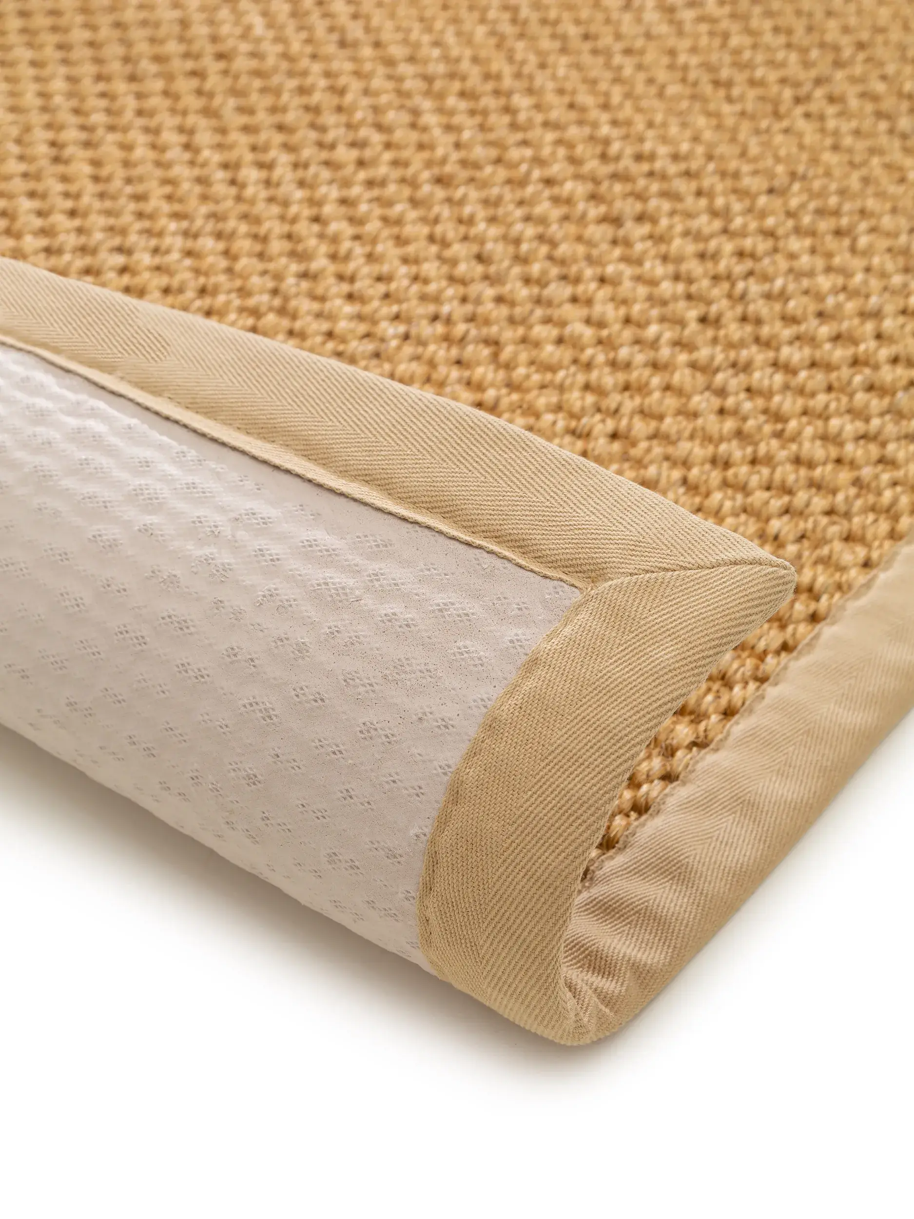 Teppich aus 100% Sisal in Beige mit 100% Sisal hohem Flor von benuta Pure