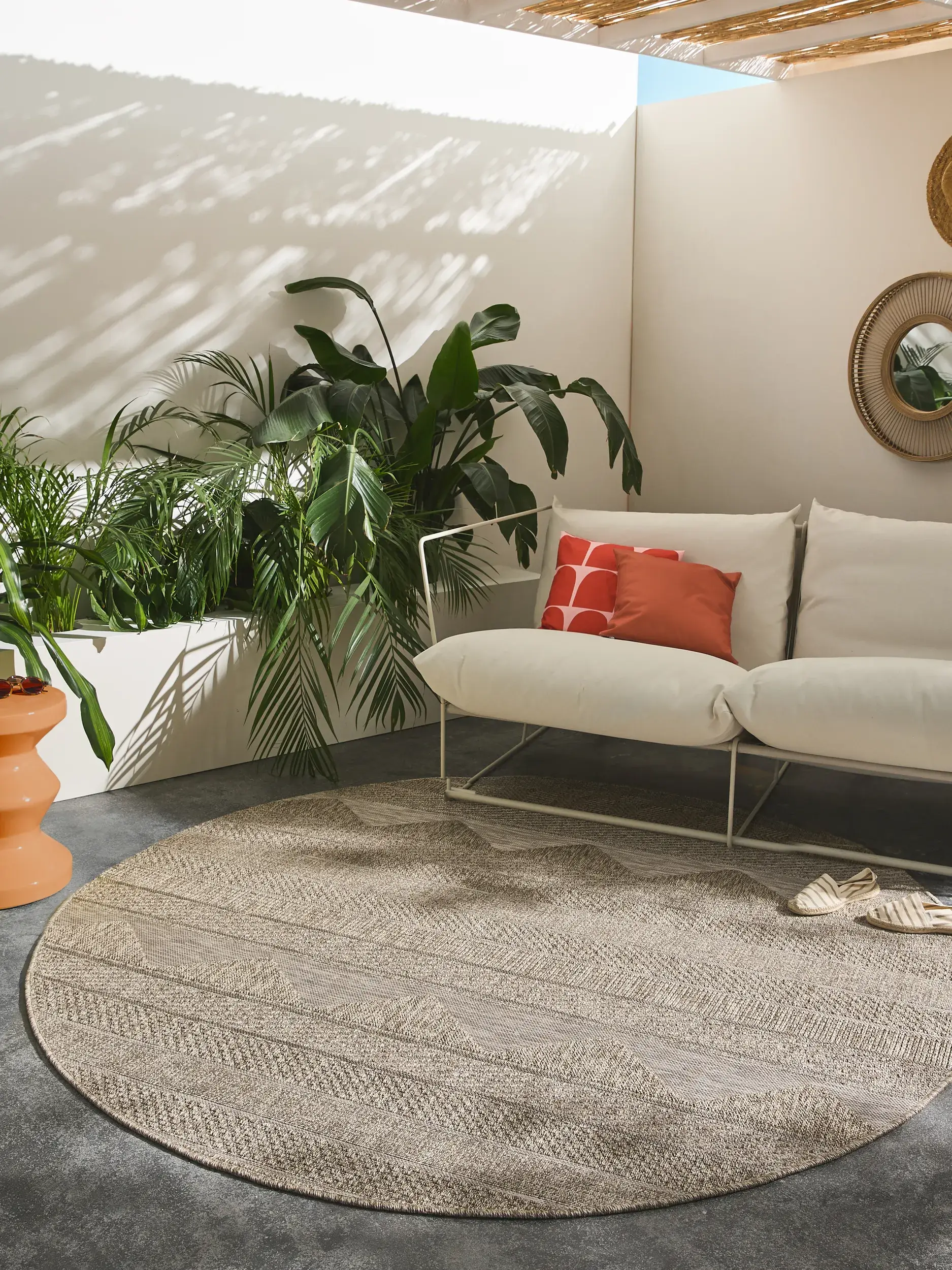 Rug made of 100% Polypropylen in Beige with a 100% Polypropylen high pile by benuta Nest