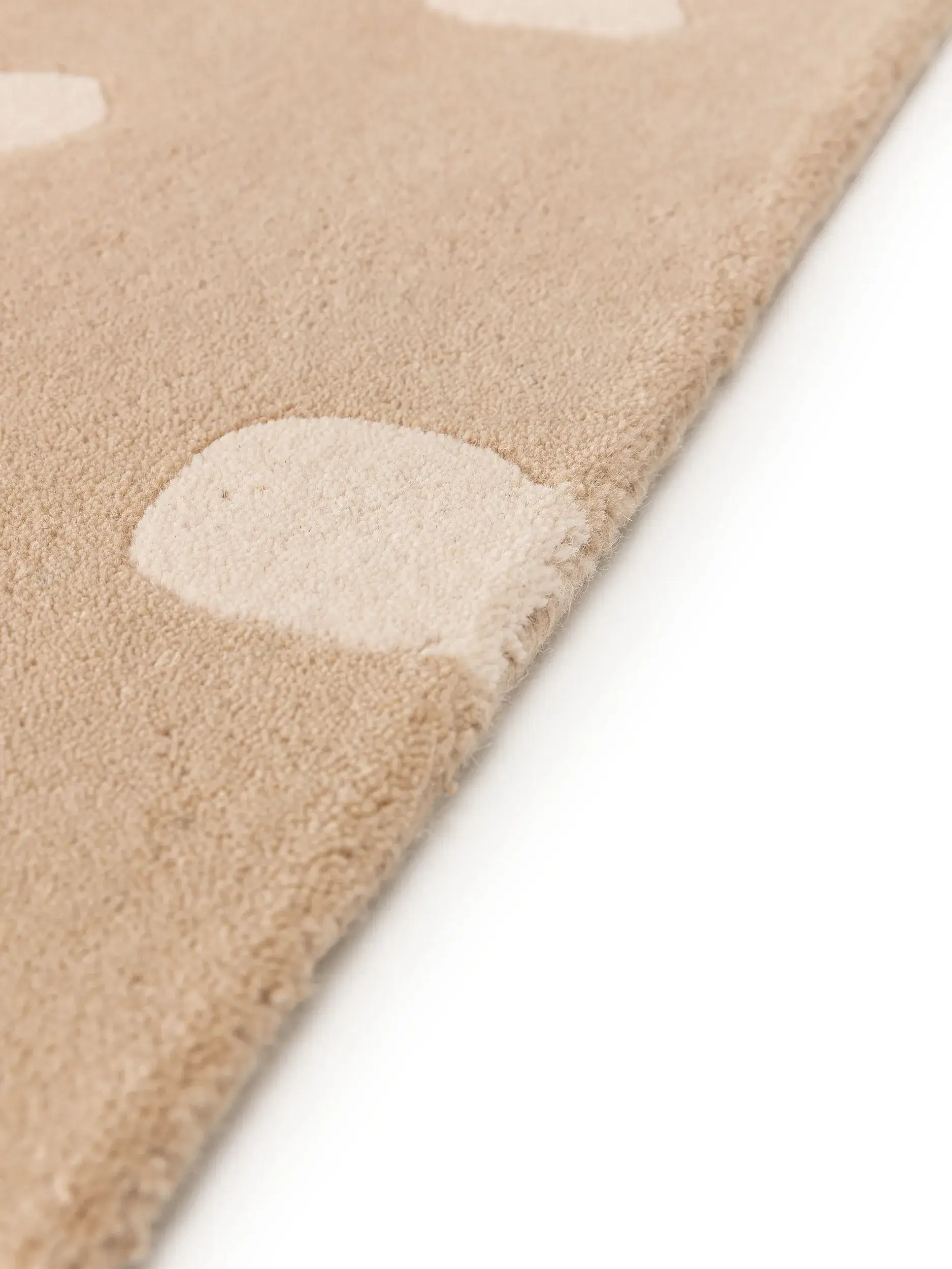 Teppich aus 100% Wolle in Taupe mit 100% Wolle hohem Flor von Lytte
