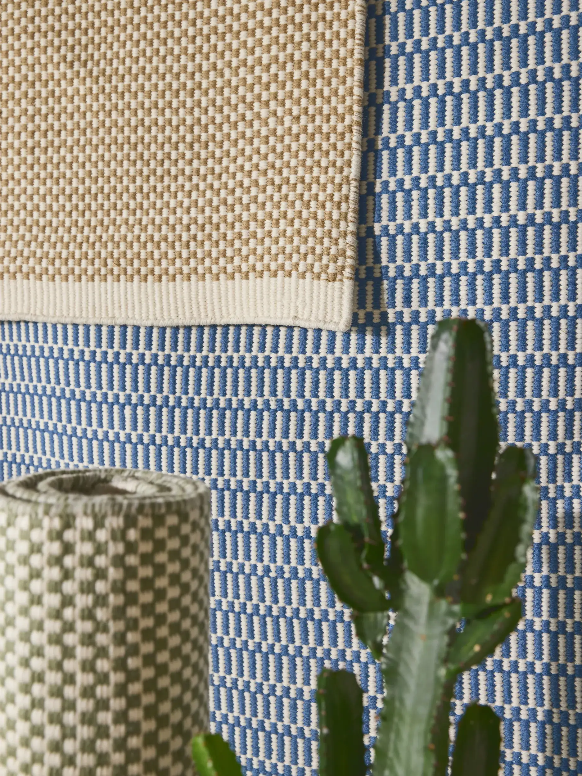 Teppich aus 100% Wolle (aus Neuseeland) in Beige mit 100% Wolle (aus Neuseeland) hohem Flor von benuta Pure