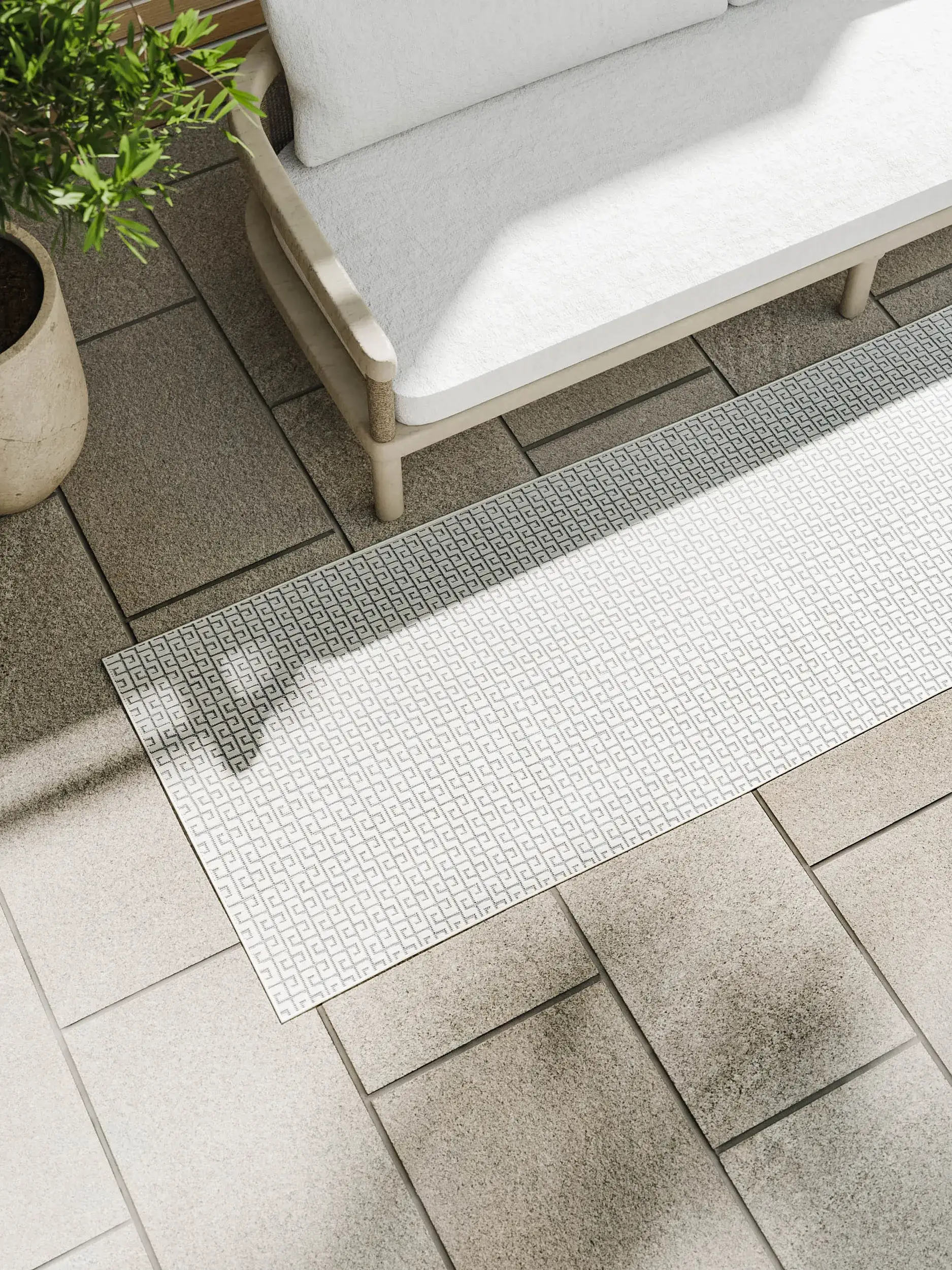 Rug made of 100% Polypropylen in White with a 100% Polypropylen high pile by benuta Basic