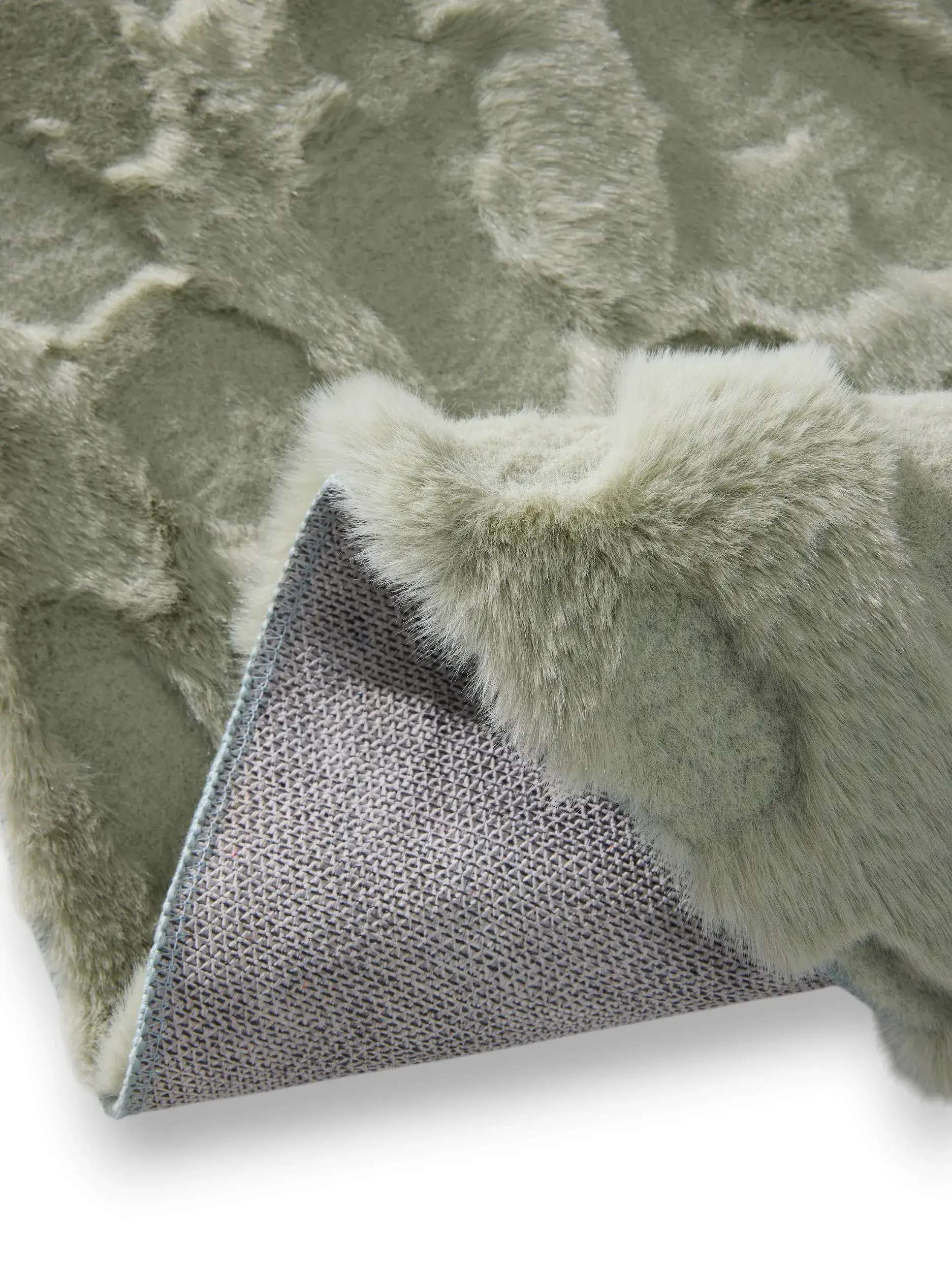 Rug made of 100% Polyester in Grün with a 100% Polyester high pile by benuta Pop