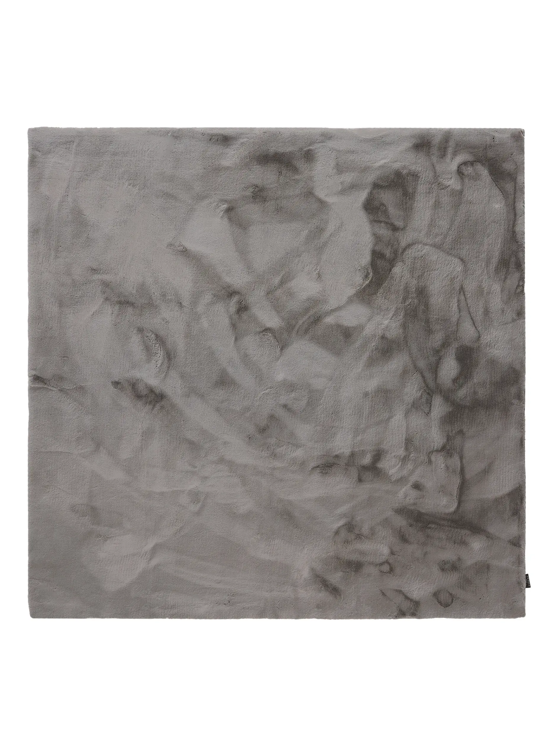 Rug made of 100% Polyester in Grey with a 100% Polyester high pile by benuta Finest
