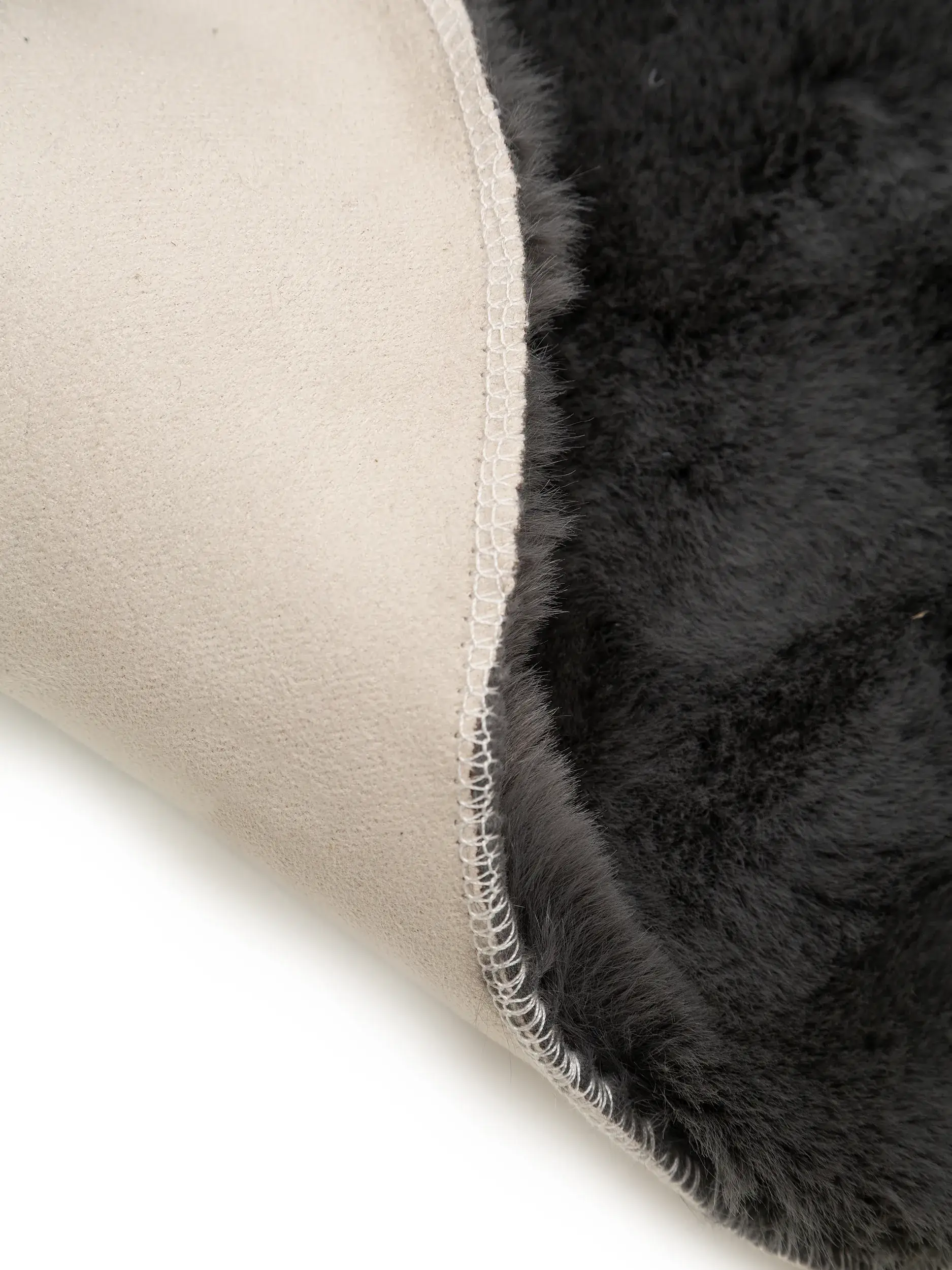 Kunstfell Dave Anthrazit im Design Uni aus 100% Polyester von benuta Nest