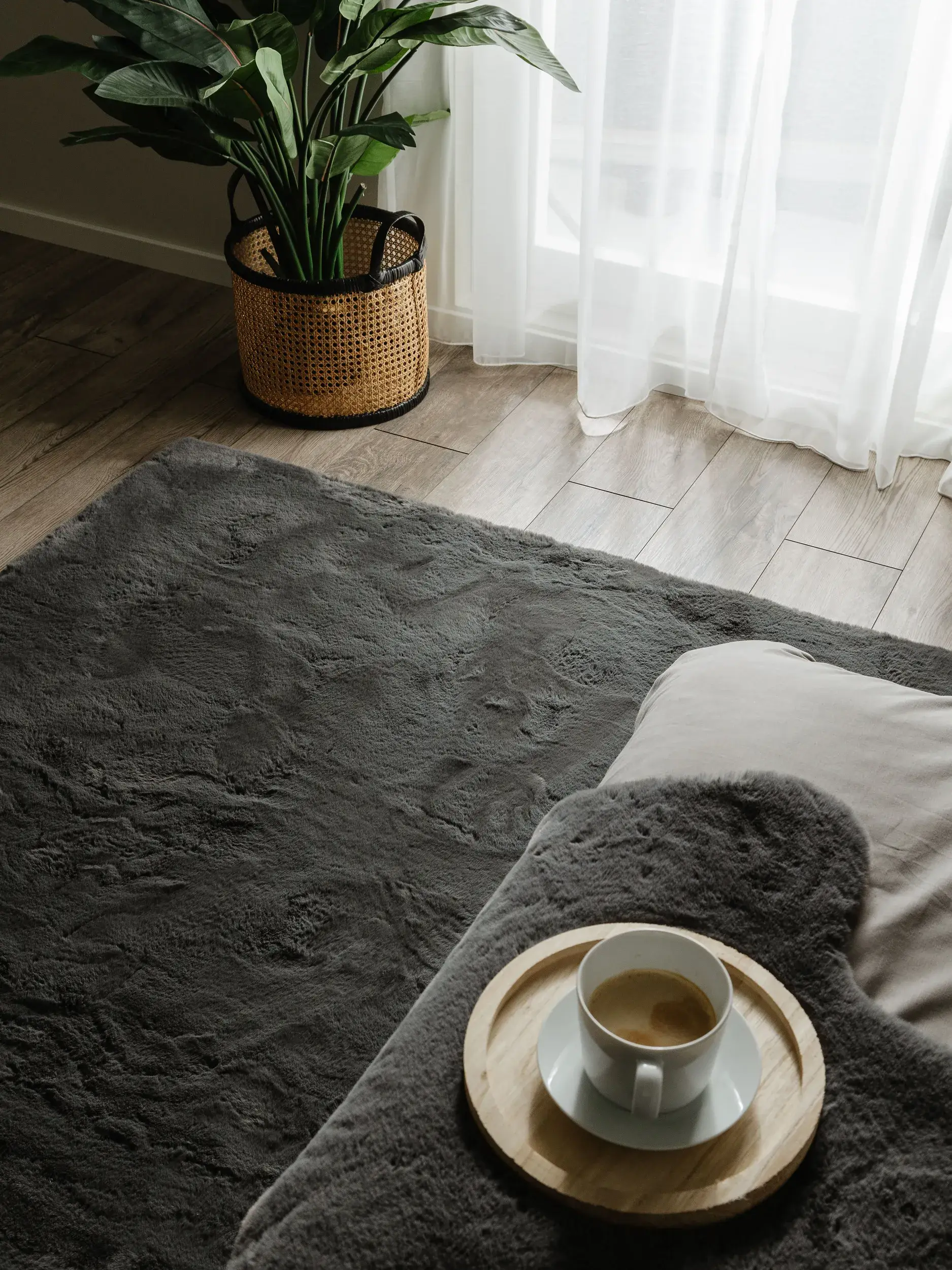 Teppich aus 100% Polyester in Grau mit 100% Polyester hohem Flor von benuta Nest