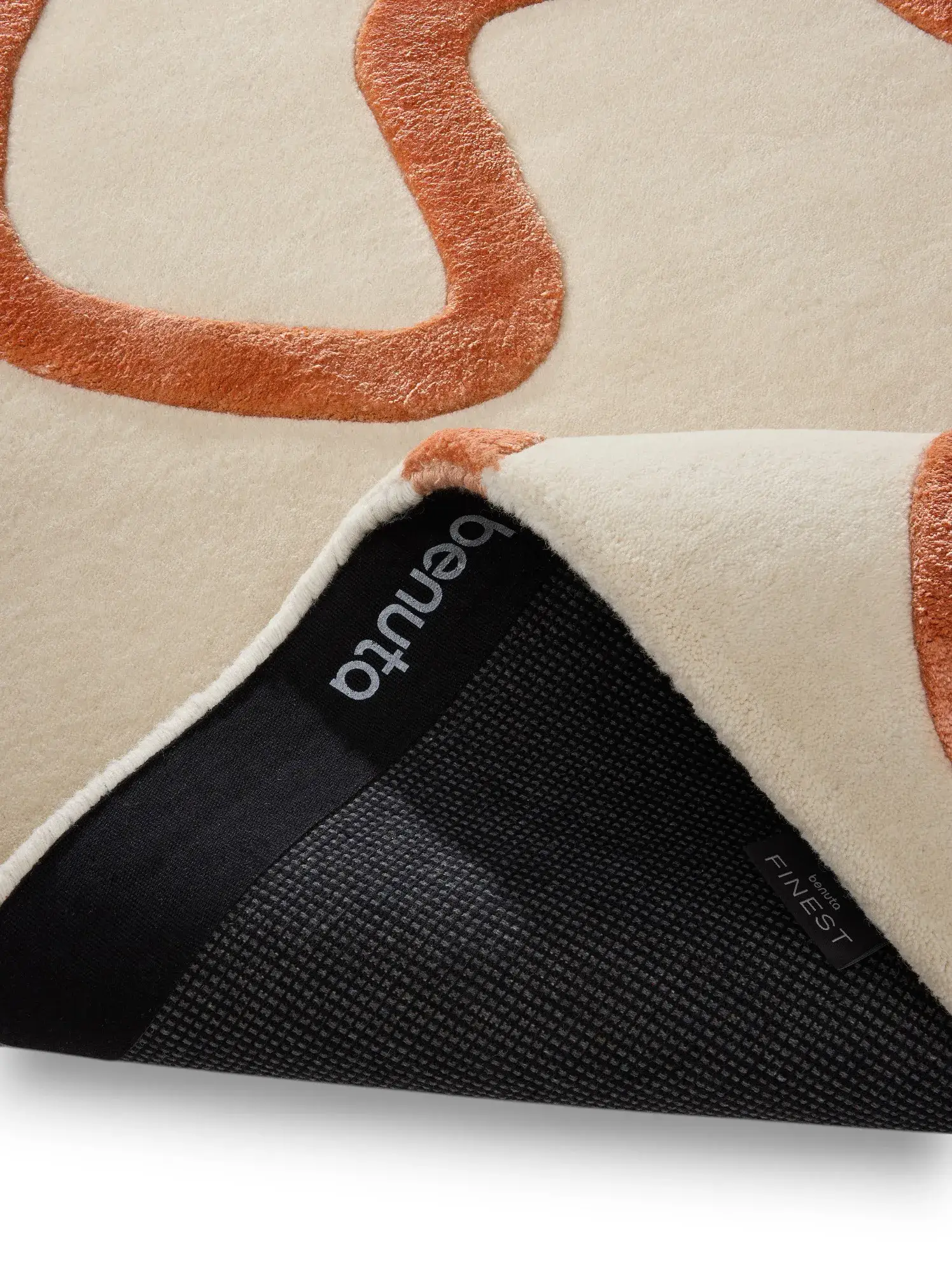 Tæppe Keith af 75% Uld, 25% Lyocell (Tencel™) i Beige fra benuta Finest