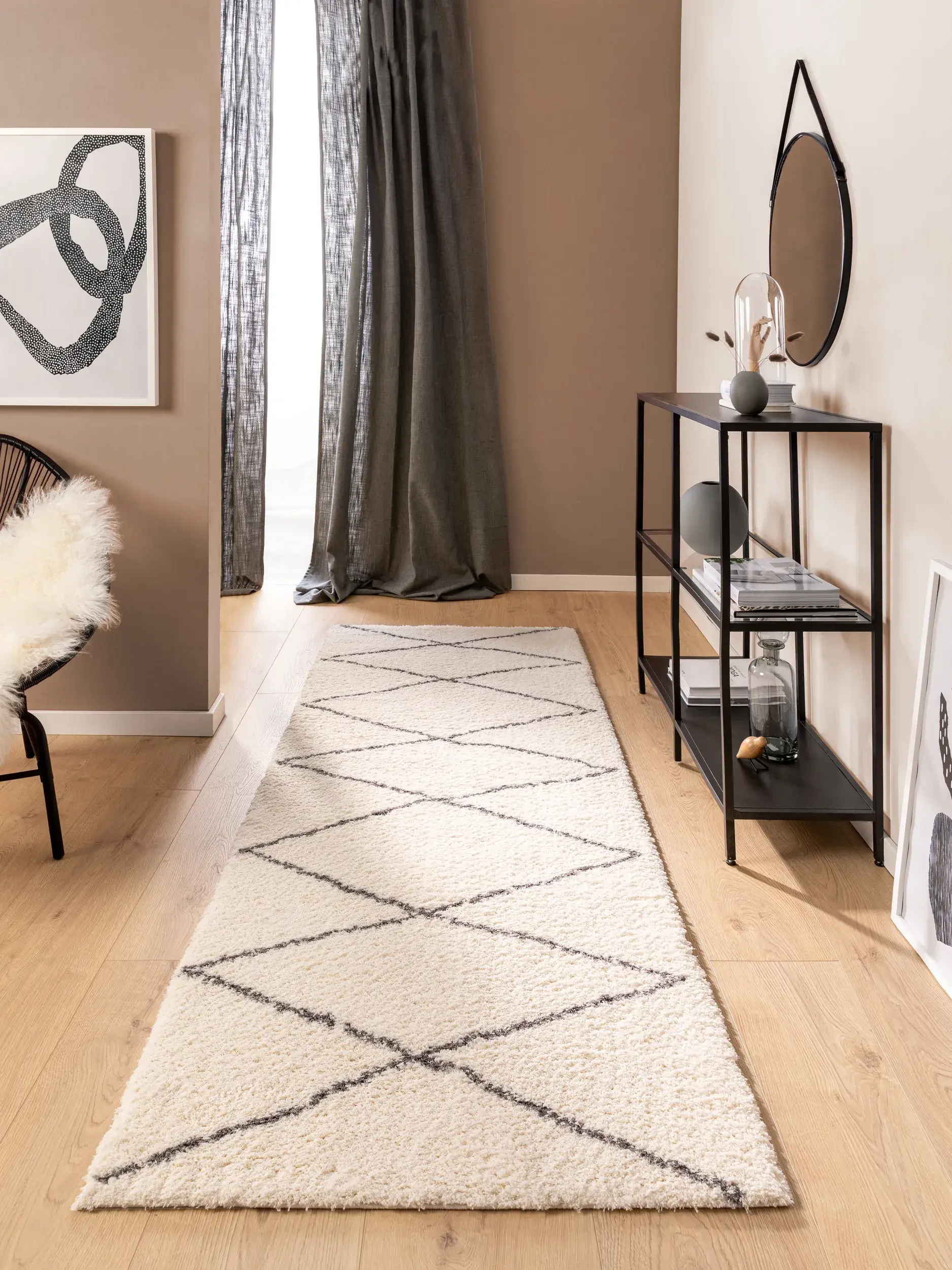 Rug made of 100% Polyester (Microfiber) in Beige with a 100% Polyester (Microfiber) high pile by benuta Nest