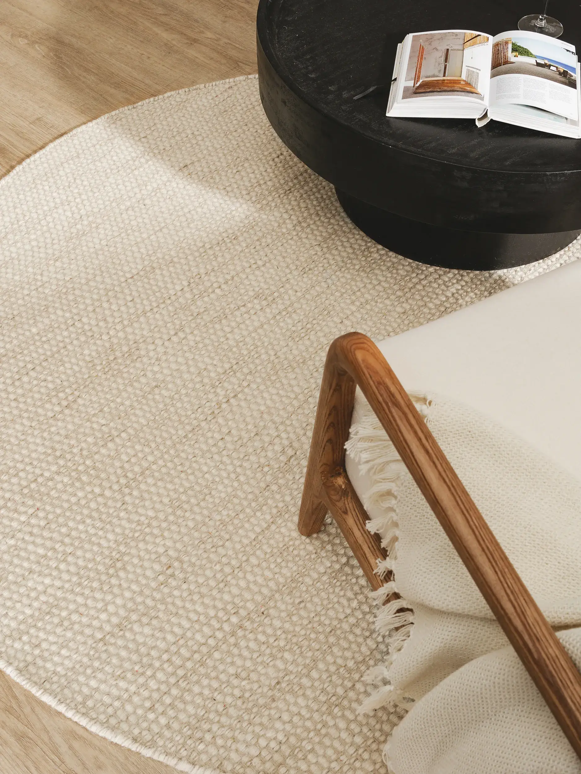 Rug made of 80% Wolle, 20% Baumwolle in Beige with a 80% Wolle, 20% Baumwolle high pile by benuta Pure