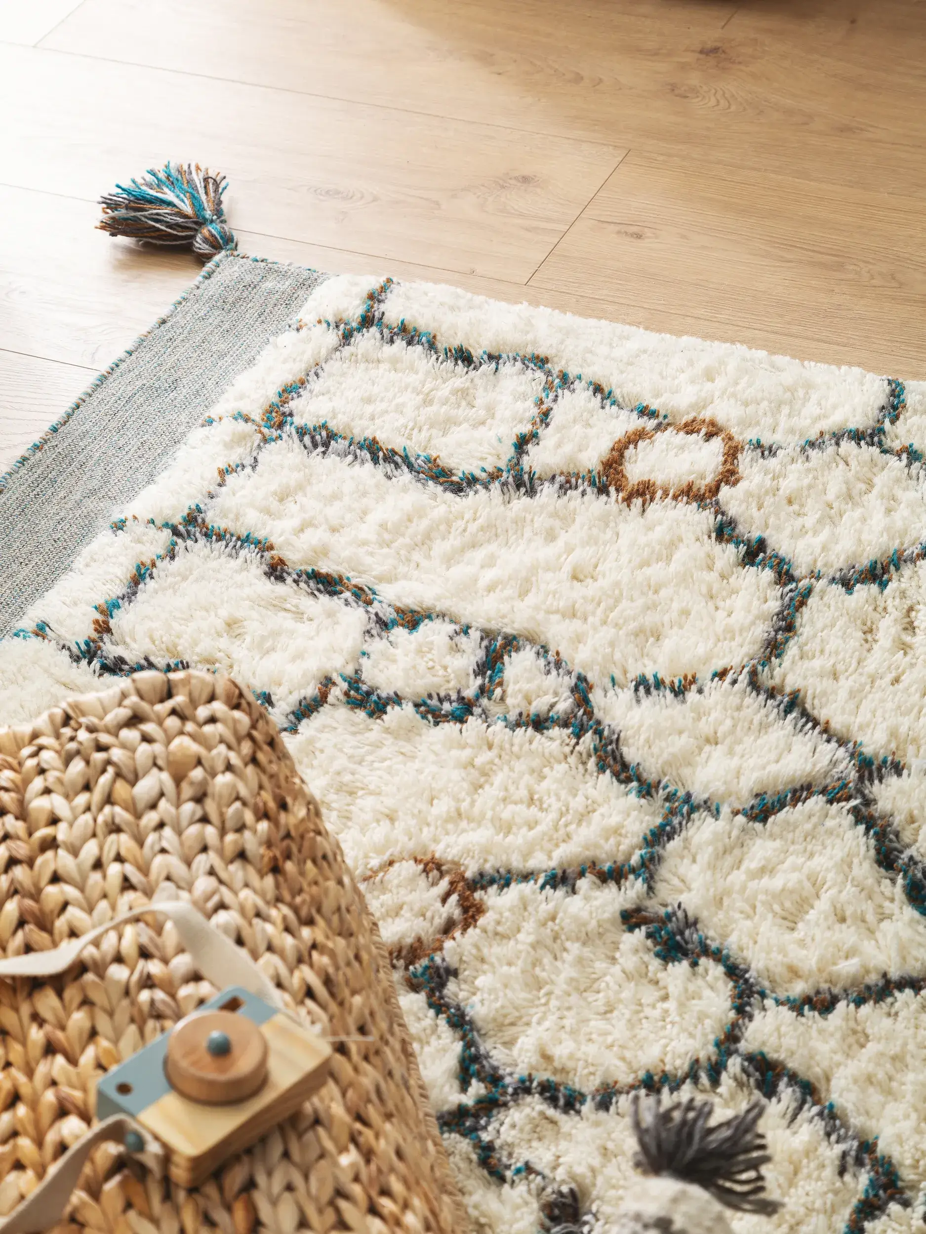 Tapis en 100% Laine en Gris avec une pile de 100% Laine de hauteur de Lytte