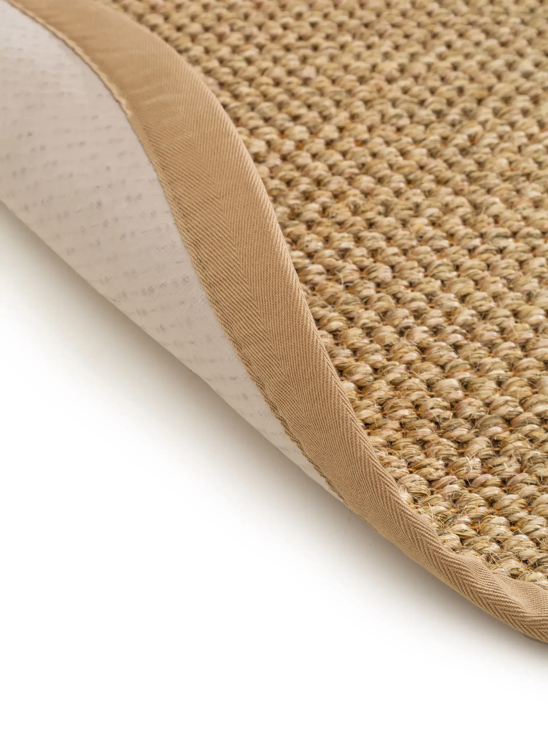 Teppich aus 100% Sisal in Beige mit 100% Sisal hohem Flor von benuta Pure