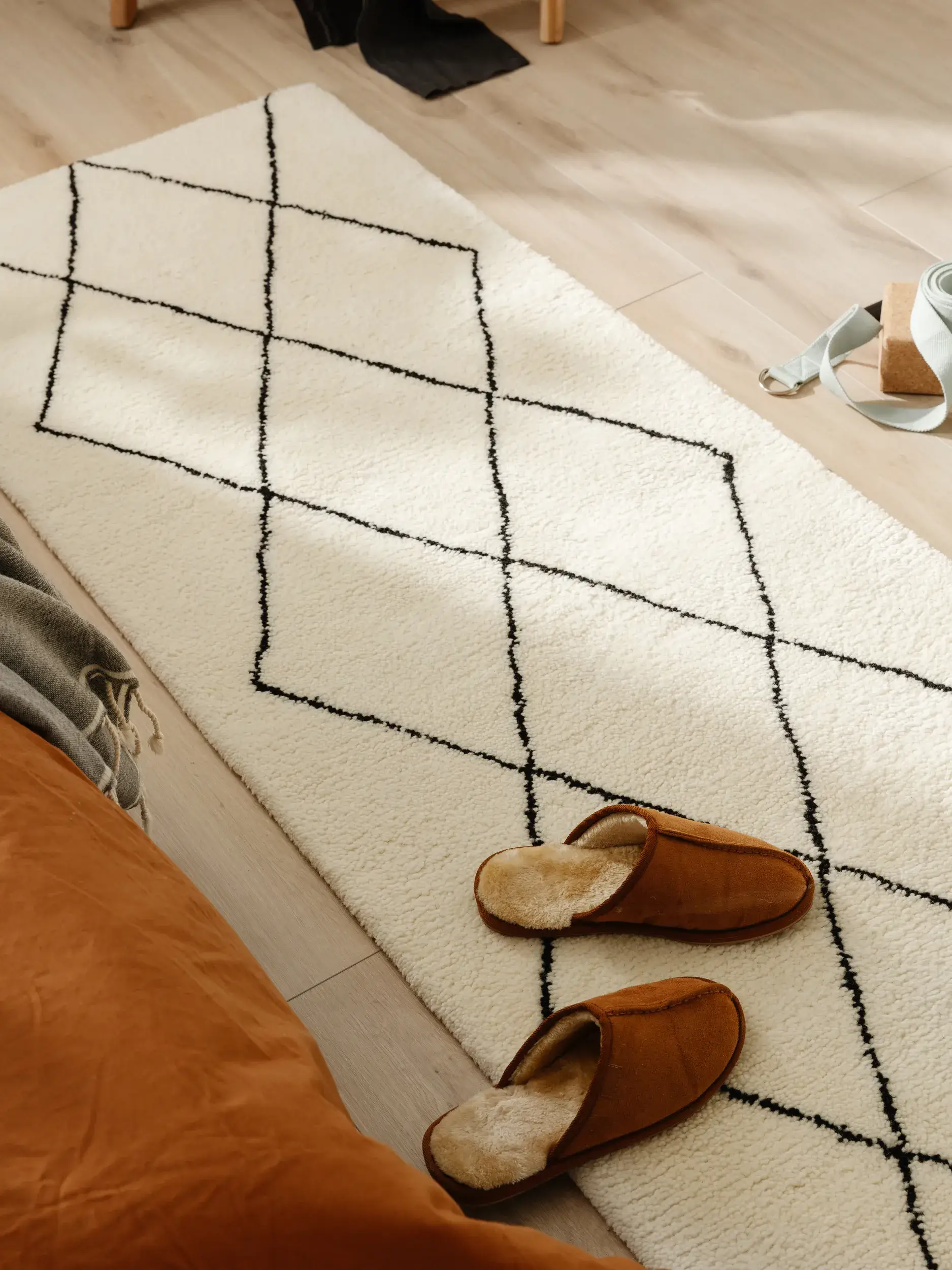 Teppich aus 100% Wolle in Beige mit 100% Wolle hohem Flor von benuta Pure