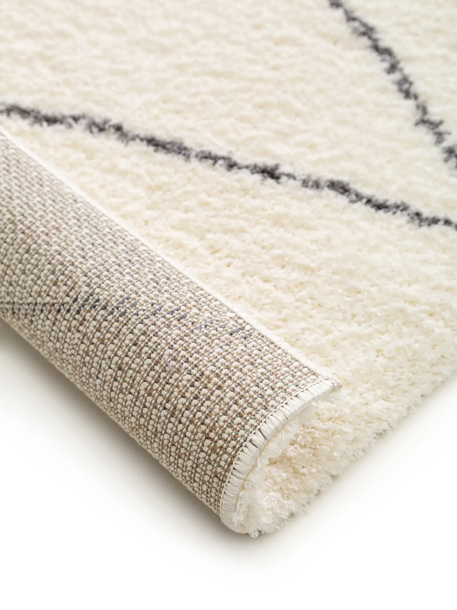 Rug made of 100% Polyester (Microfiber) in Beige with a 100% Polyester (Microfiber) high pile by benuta Nest