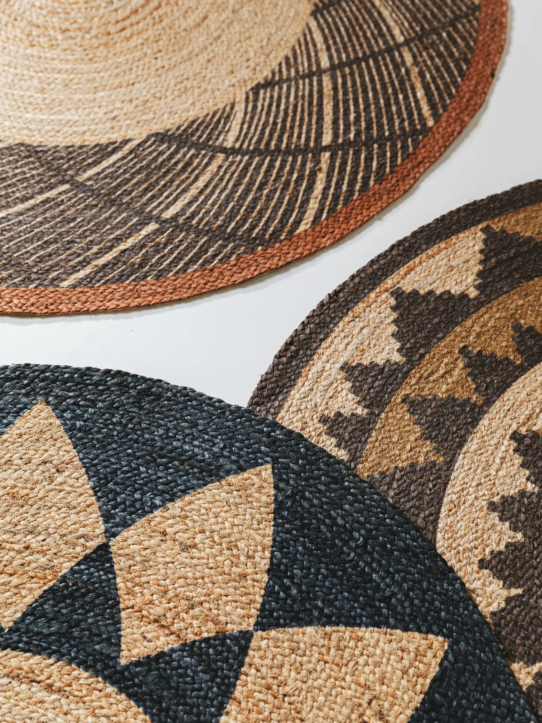 Teppich aus 100% Jute in Braun mit 100% Jute hohem Flor von benuta Pure