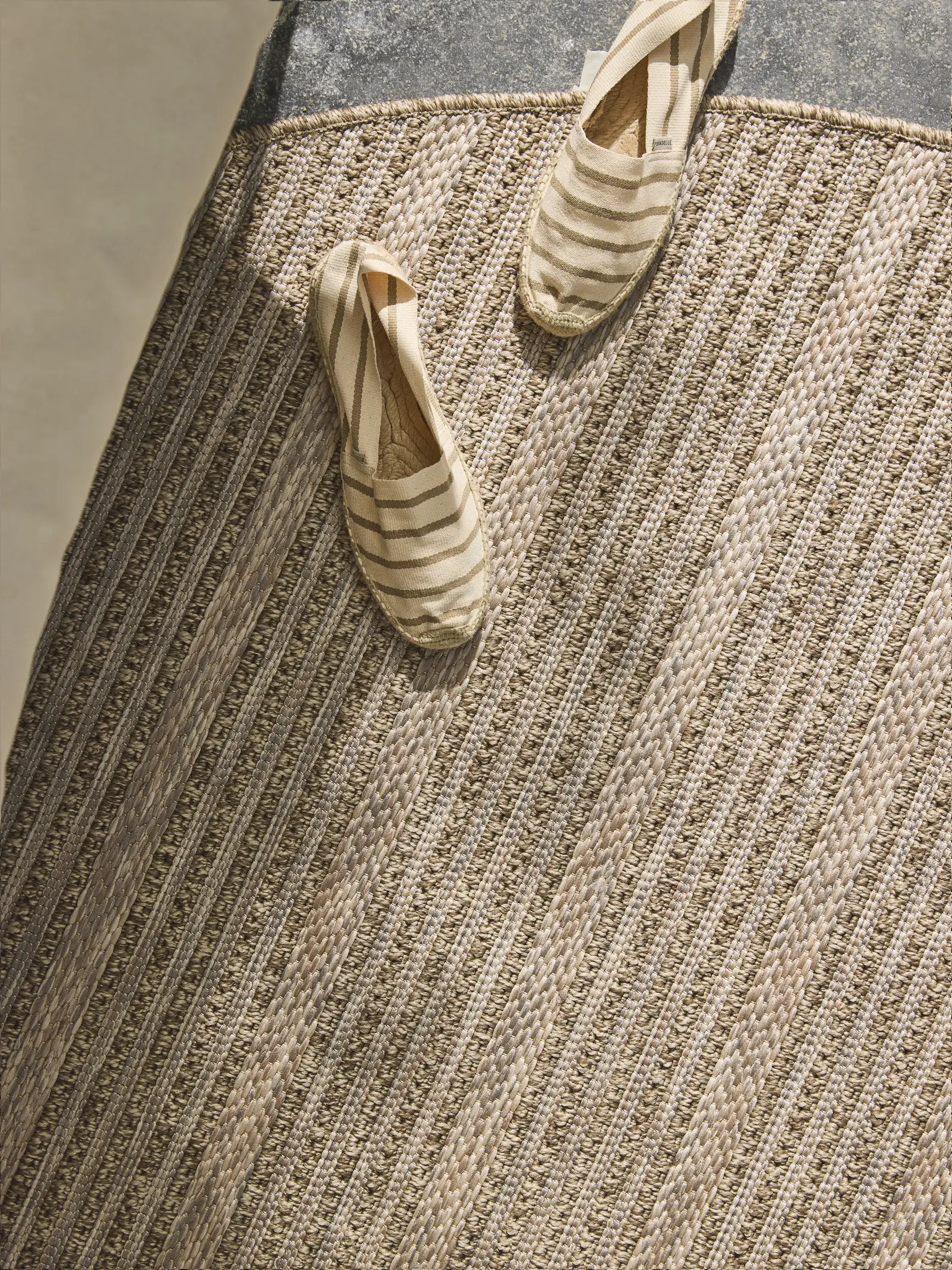 Rug made of 100% Polypropylen in Beige with a 100% Polypropylen high pile by benuta Nest