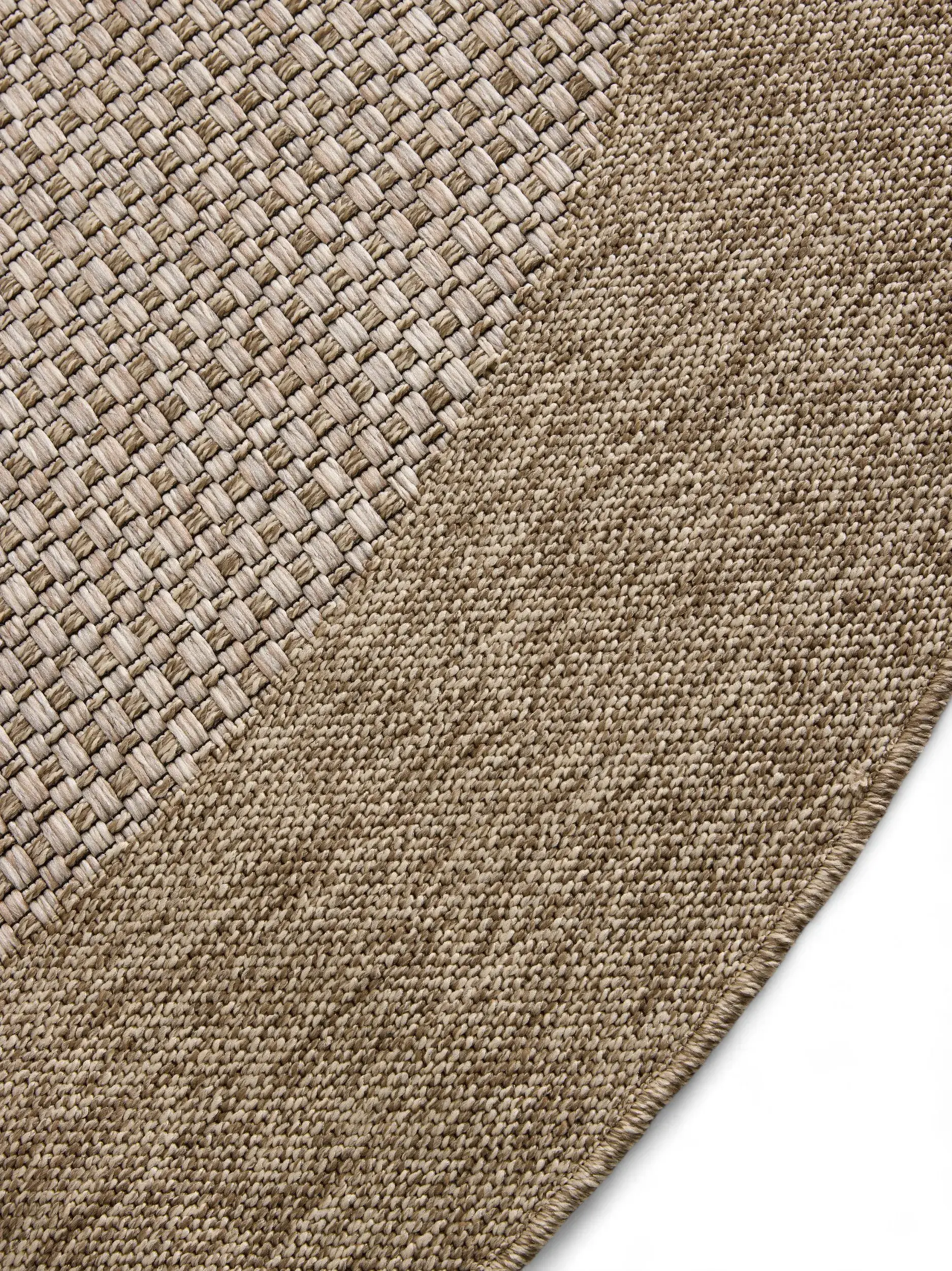 Koberec z 100% Polypropylen v Beige s vlasem výšky 100% Polypropylen od benuta Nest