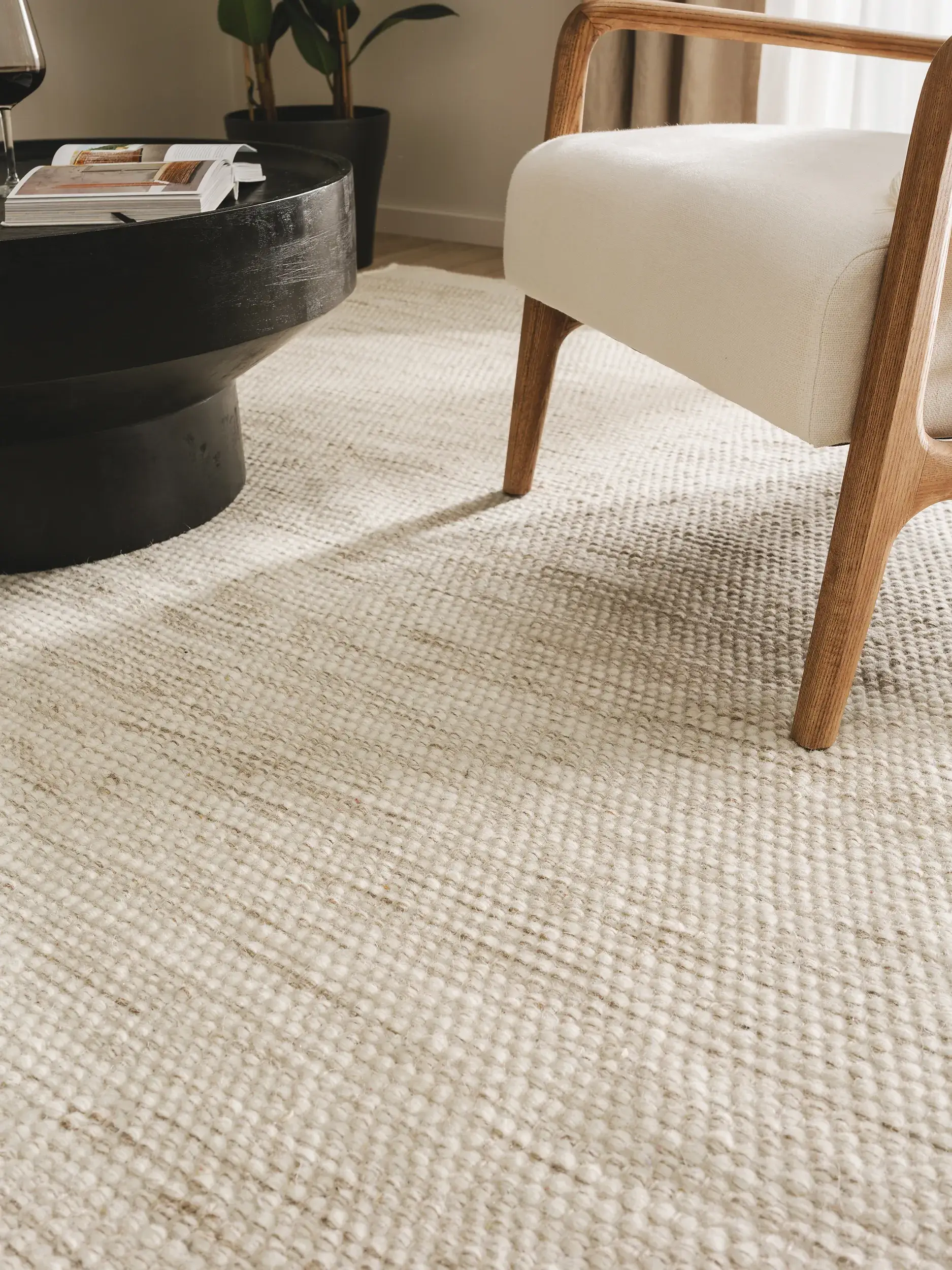 Teppich aus 80% Wolle, 20% Baumwolle in Beige mit 80% Wolle, 20% Baumwolle hohem Flor von benuta Pure
