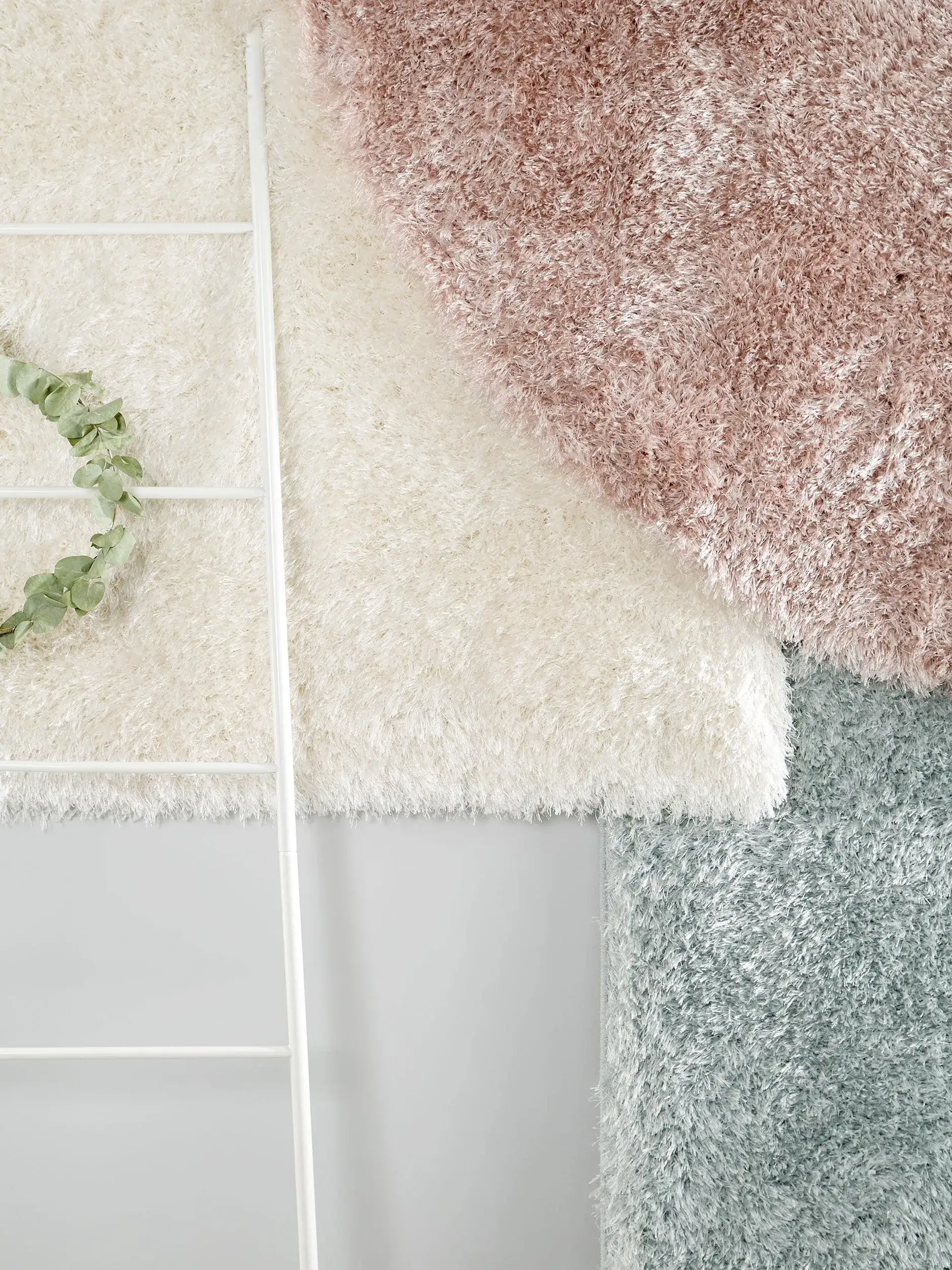 Matta Lea av 50% Polyester, 50% Polypropylen i Vit från benuta POP