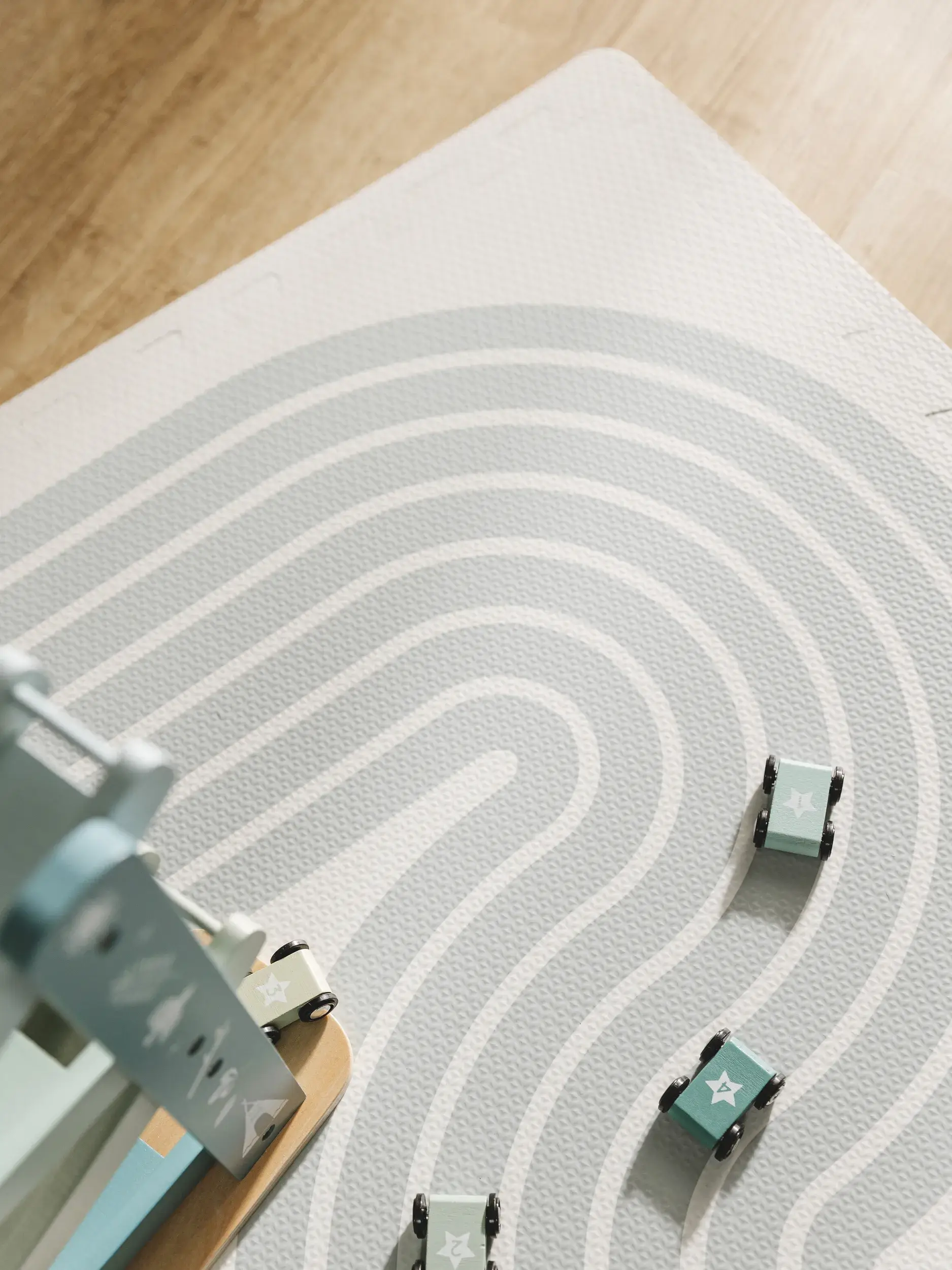 Spielmatte Archie Cream/Grau im Design Kindermotive aus  von Lytte