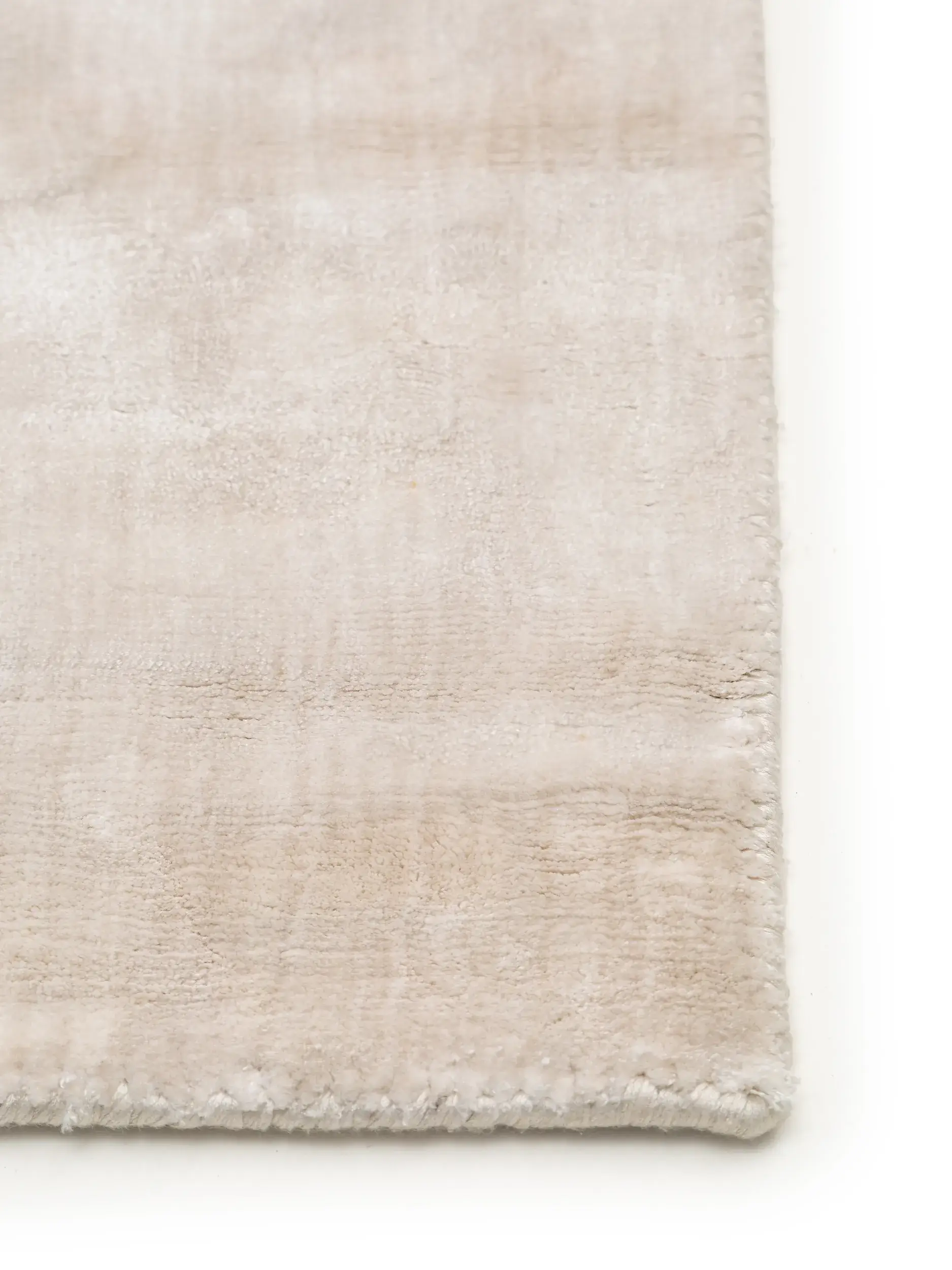 Rug made of 100% Viscose in Grey with a 100% Viscose high pile by benuta Pure