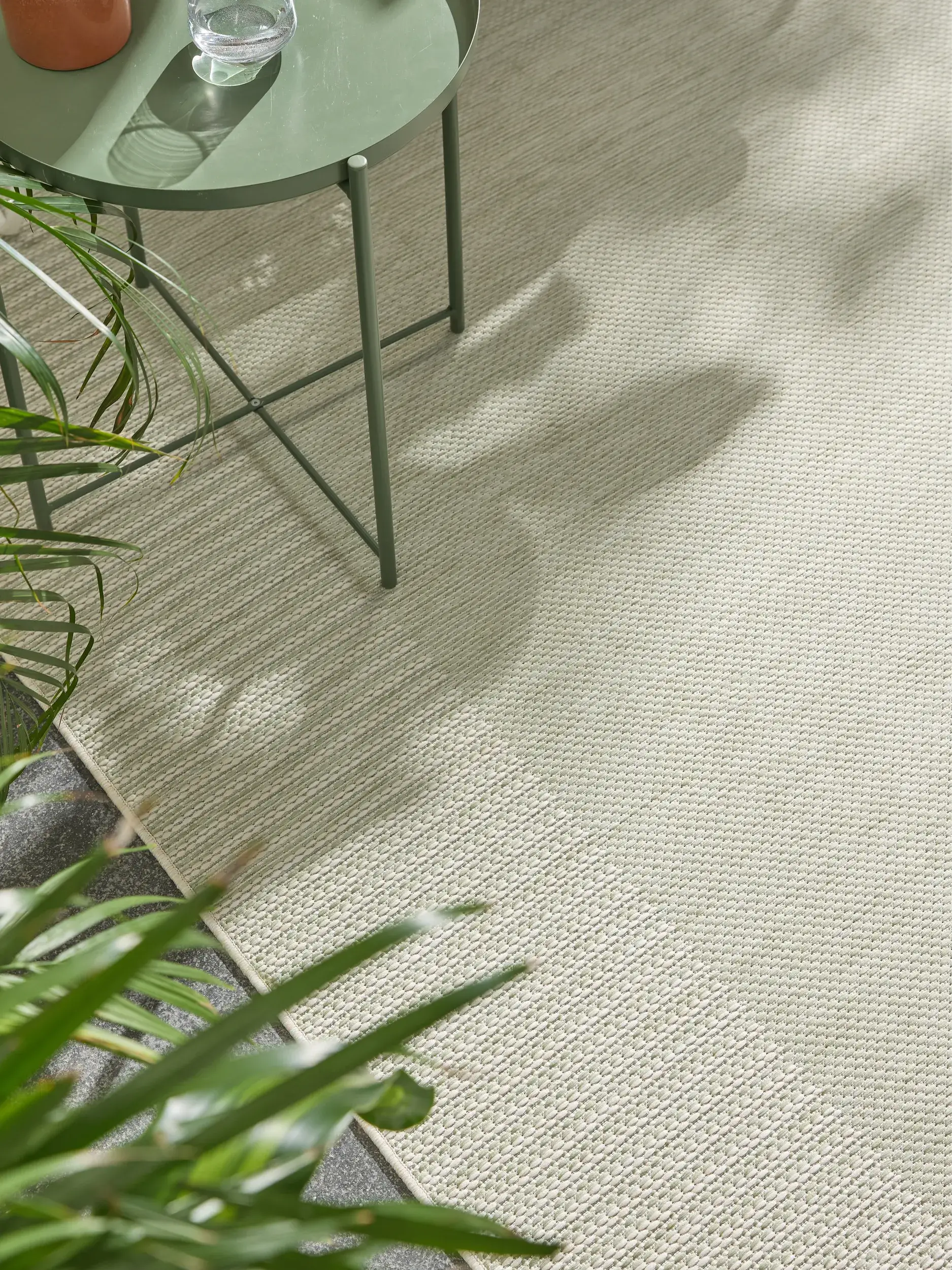 Teppich aus 100% Polypropylen in Grün mit 100% Polypropylen hohem Flor von benuta Nest