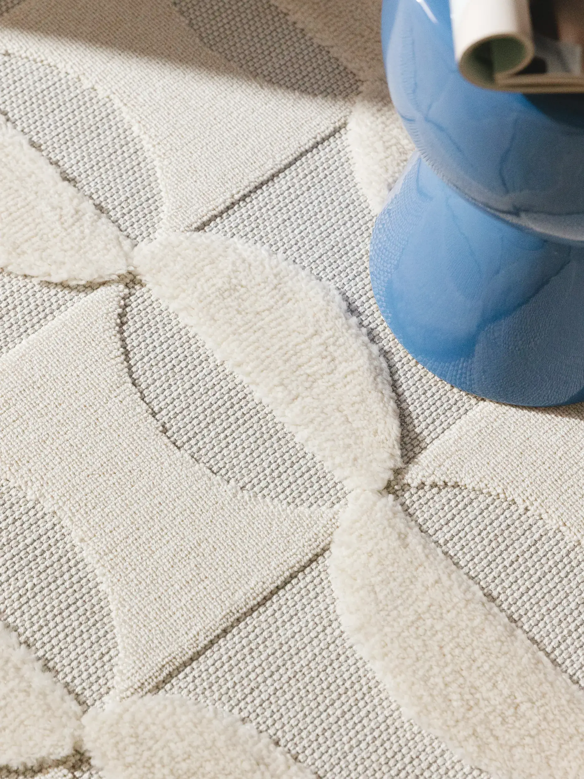 Rug made of 100% Polypropylen in Weiß with a 100% Polypropylen high pile by benuta Pop