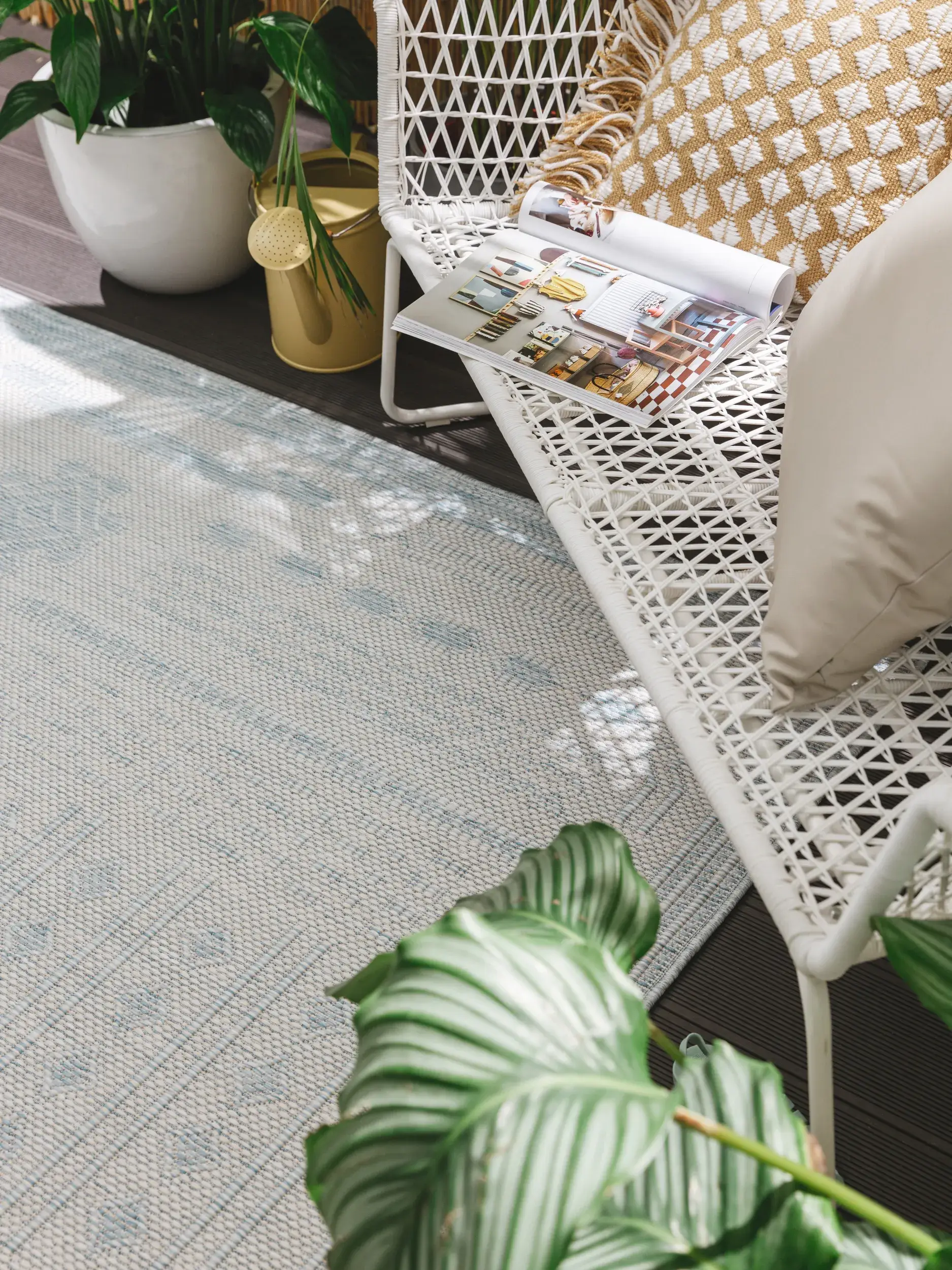 Rug made of 100% Polypropylen in Blue with a 100% Polypropylen high pile by benuta Nest