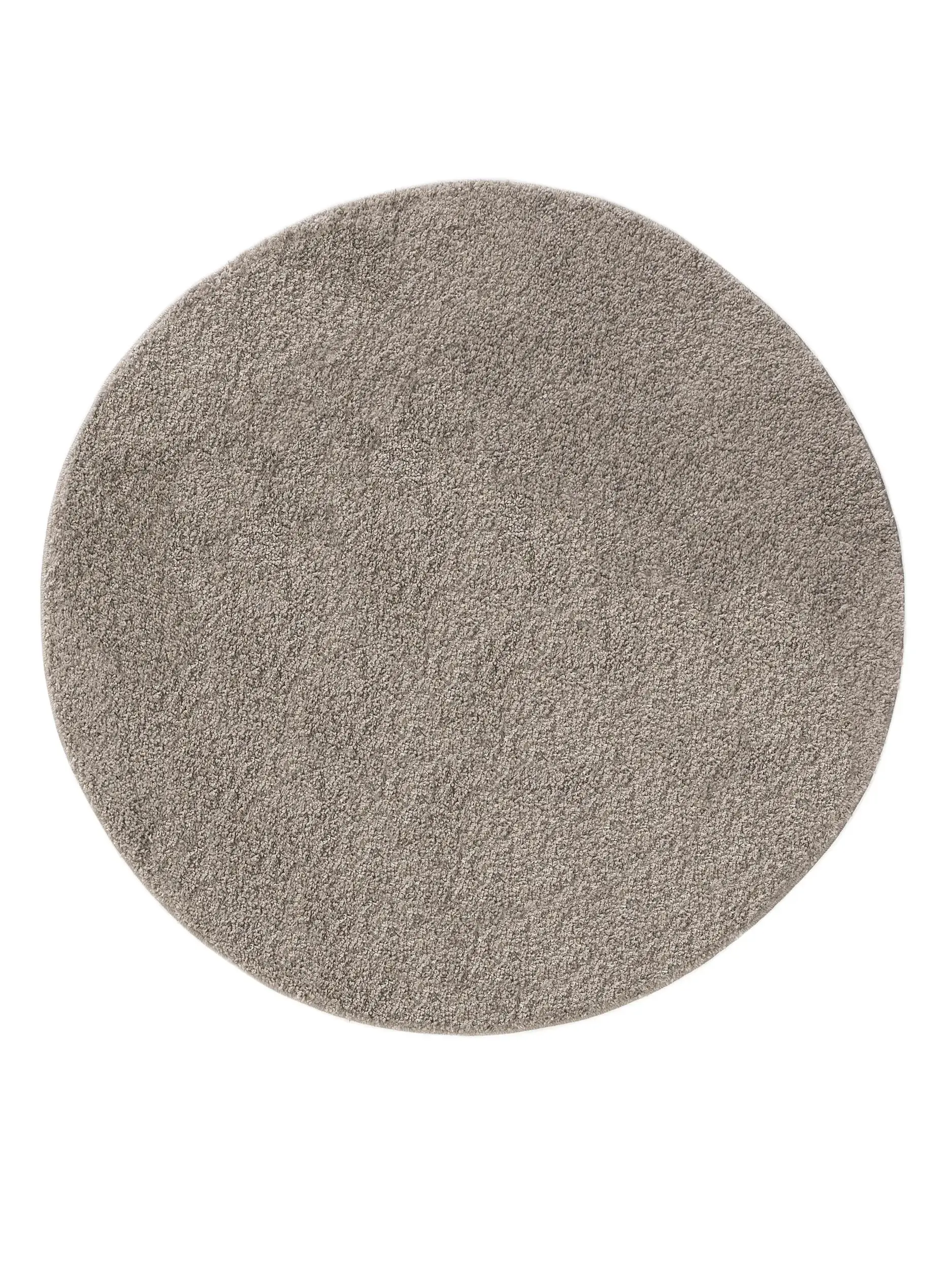 Matto 100% Polypropylena värissä Grau 100% Polypropylen korkealla nukalla merkiltä benuta Basic