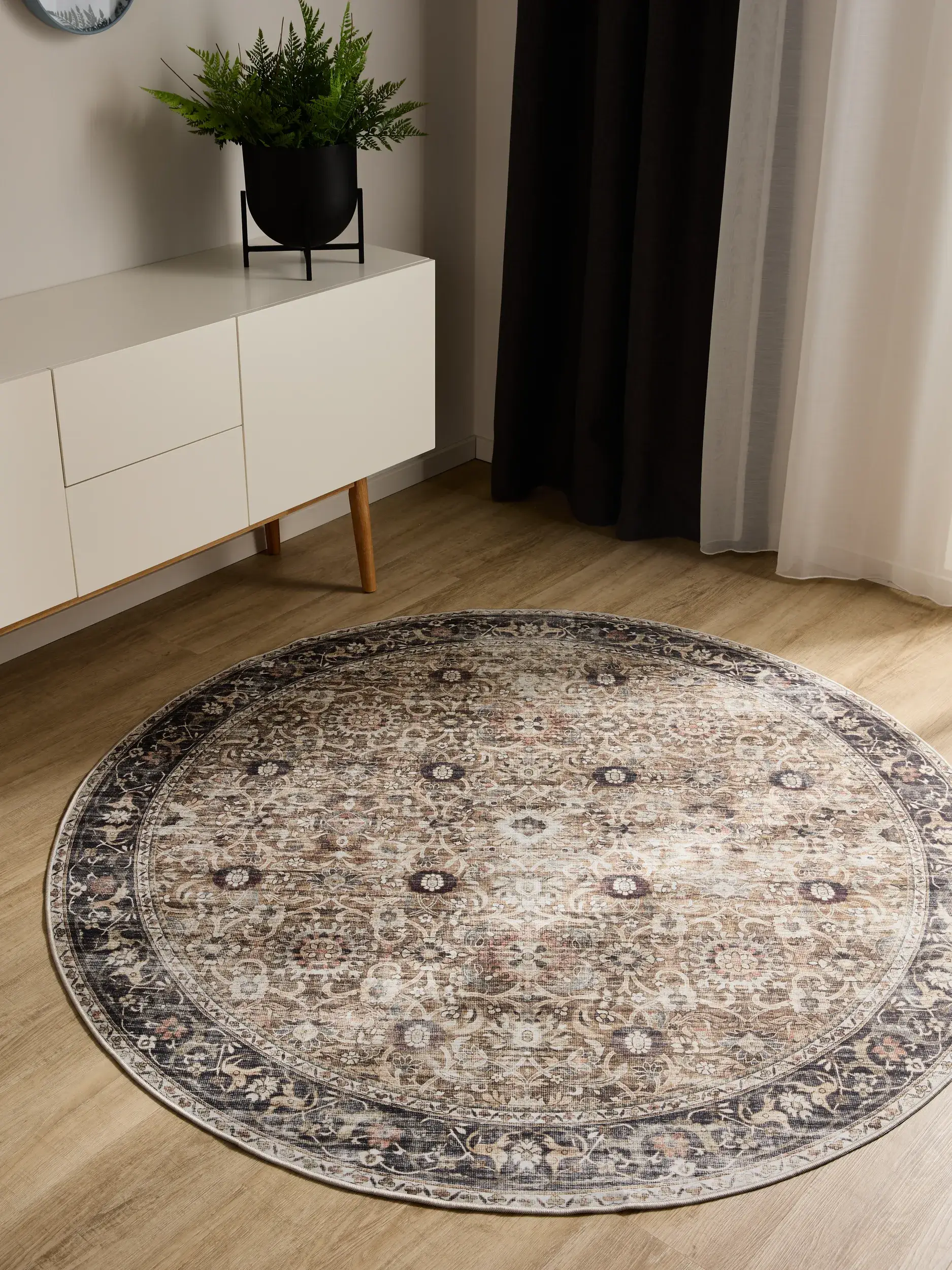 Rug made of 100% Polyester in Grey with a 100% Polyester high pile by benuta Basic