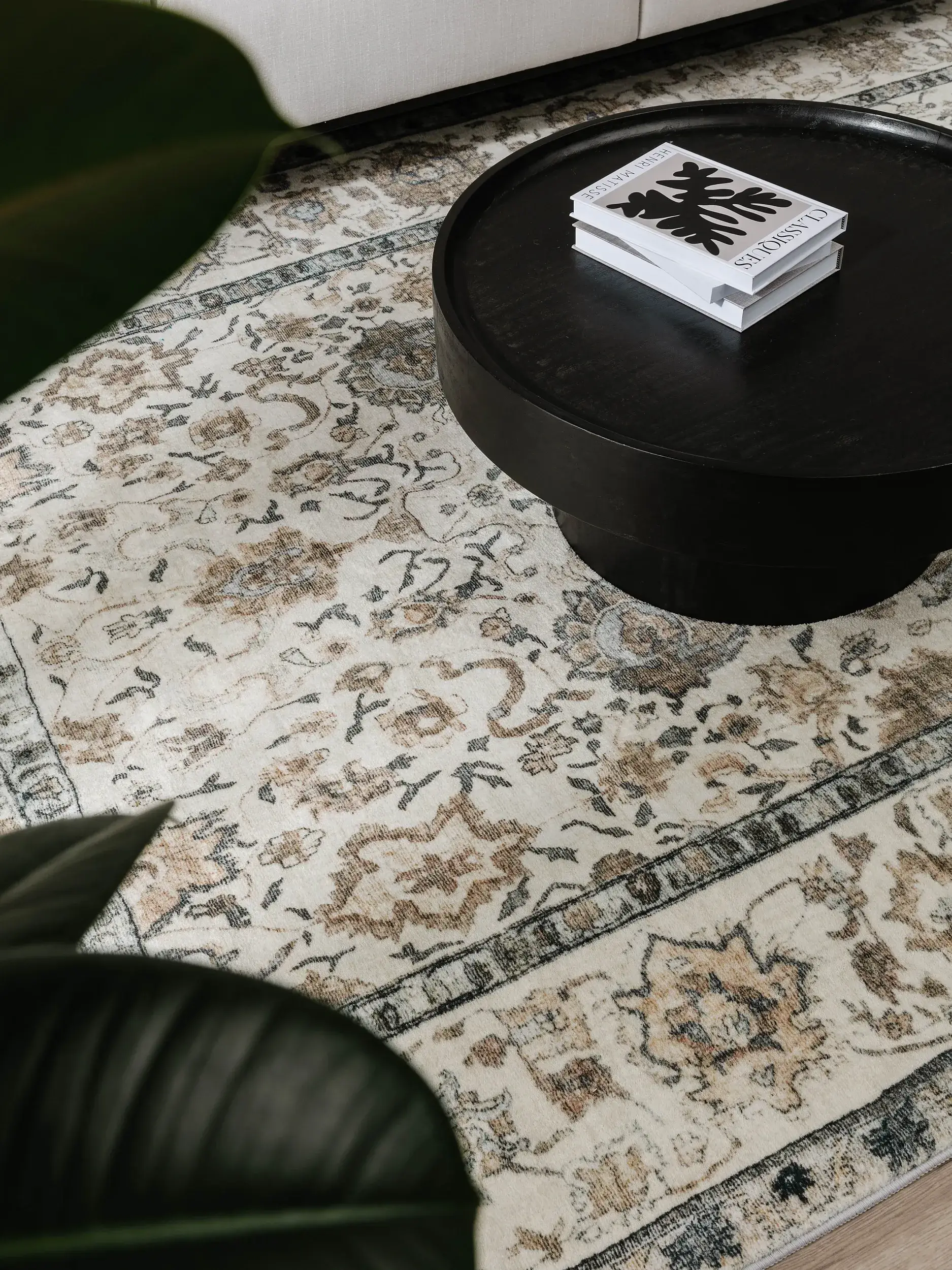 Tapijt van 100% Polyester in Beige met een 100% Polyester hoge pool van benuta POP