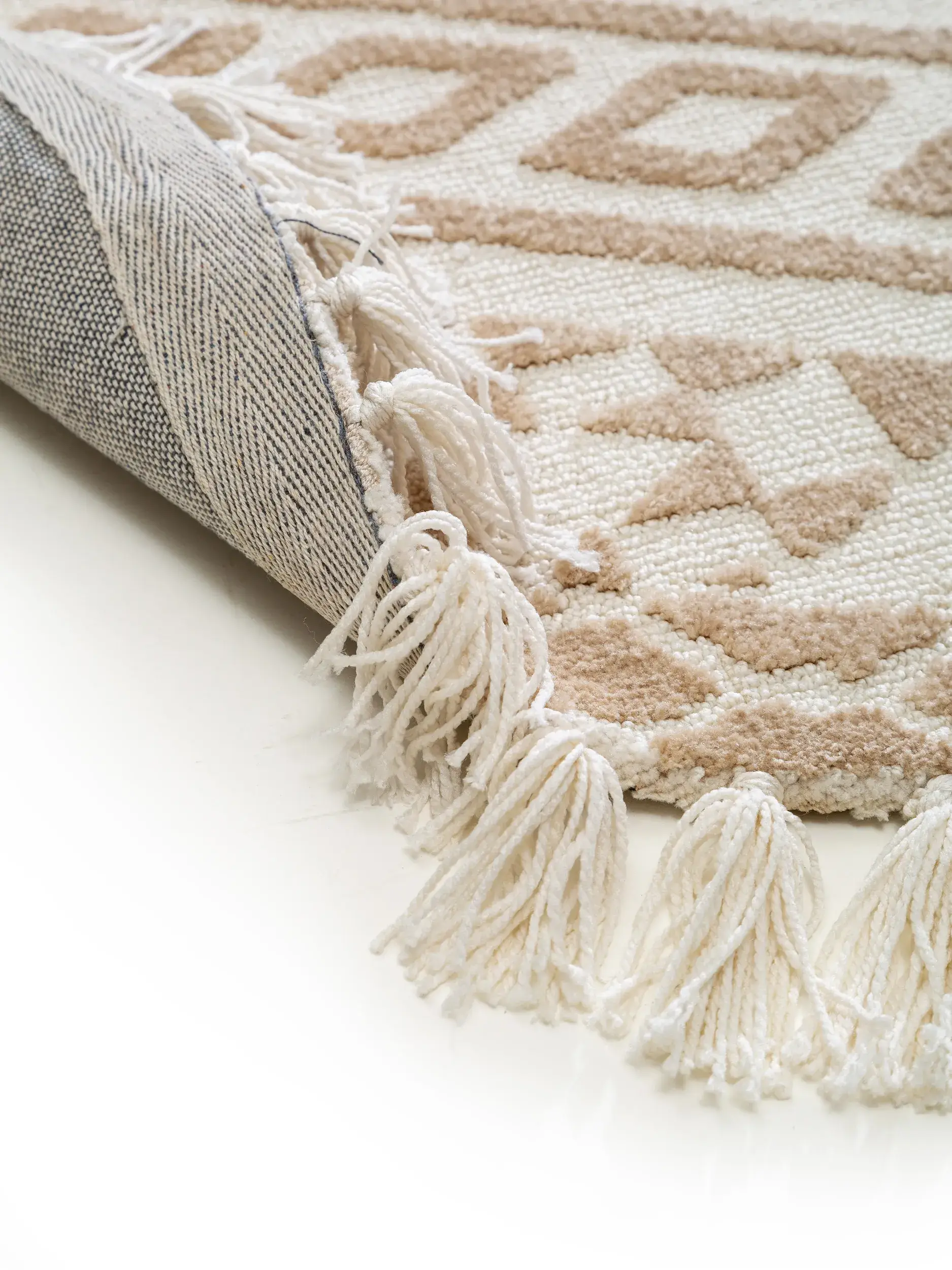 Teppich aus 100% Polyester (Microfiber) in Beige mit 100% Polyester (Microfiber) hohem Flor von benuta Nest
