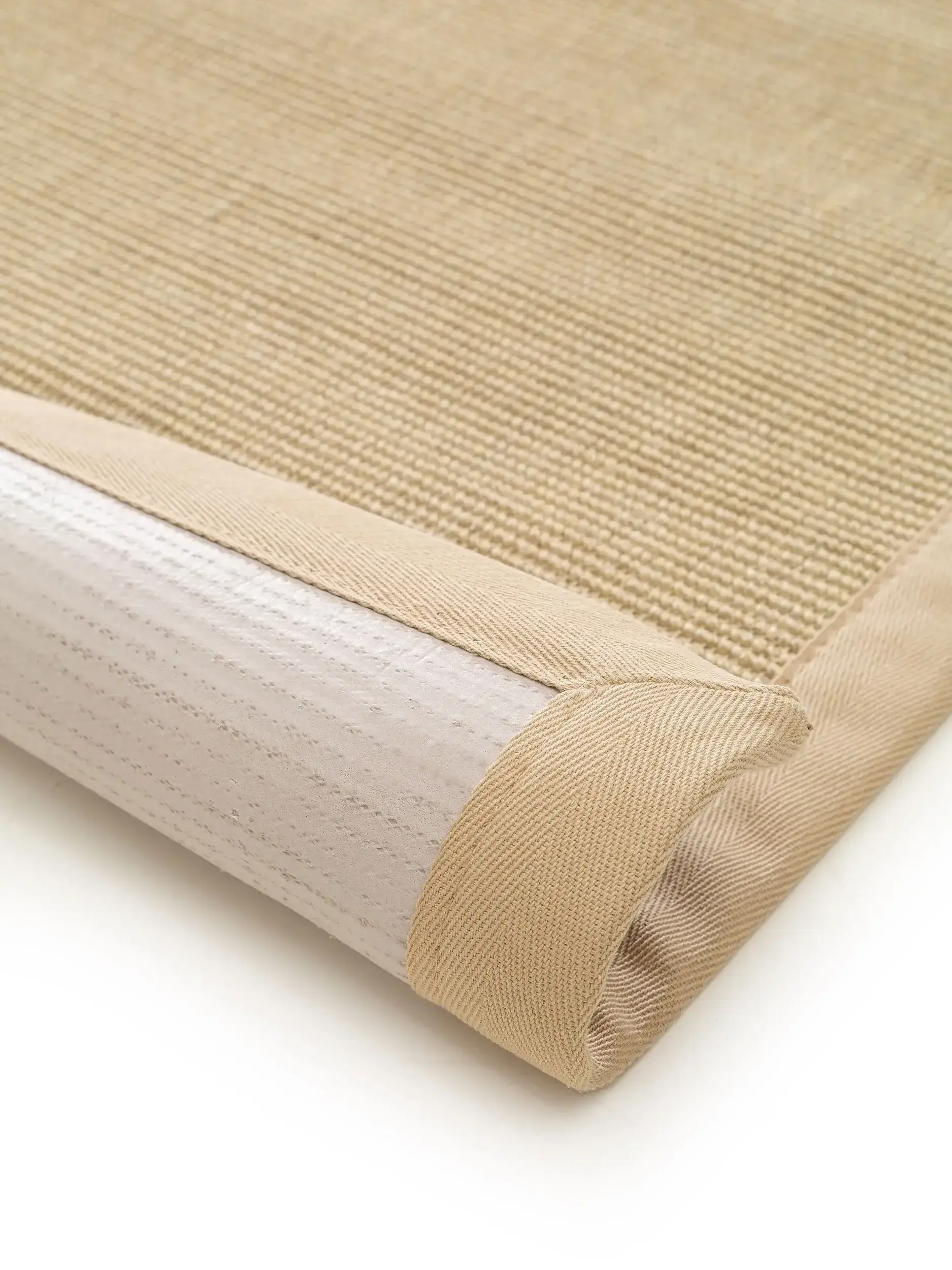 Teppich aus 100% Sisal in Beige mit 100% Sisal hohem Flor von benuta Nest